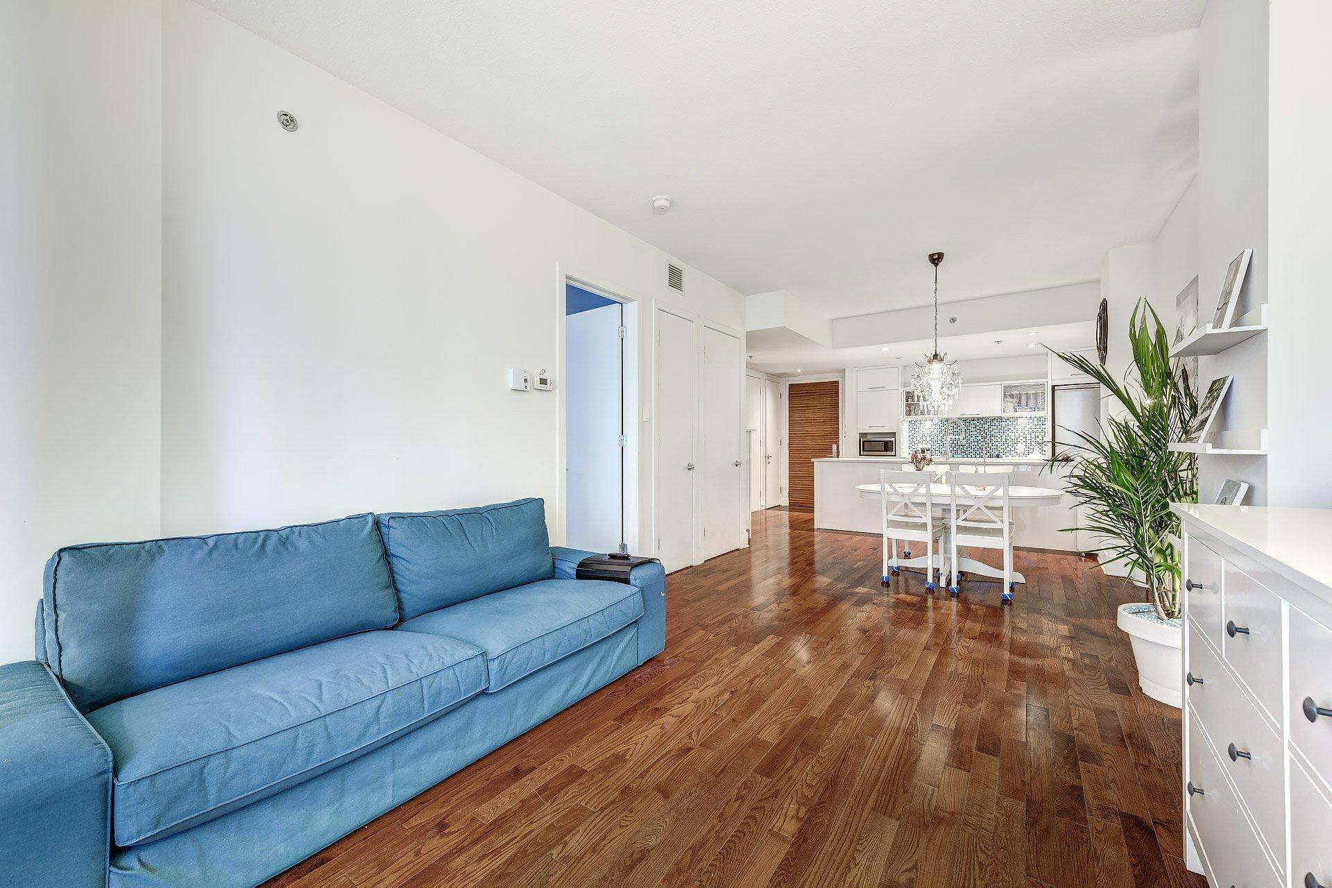 









370


Rue St-André

, 507,
Montréal (Ville-Marie),




QC
H2L0C4

