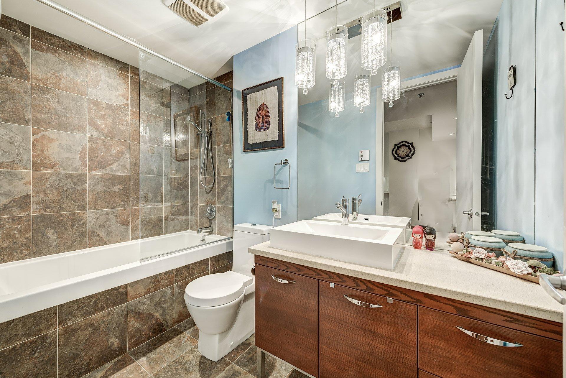 









370


Rue St-André

, 507,
Montréal (Ville-Marie),




QC
H2L0C4

