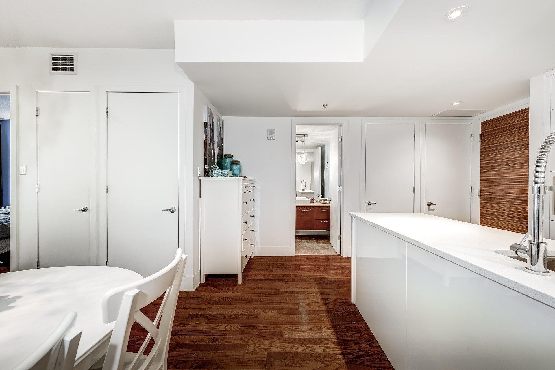 









370


Rue St-André

, 507,
Montréal (Ville-Marie),




QC
H2L0C4

