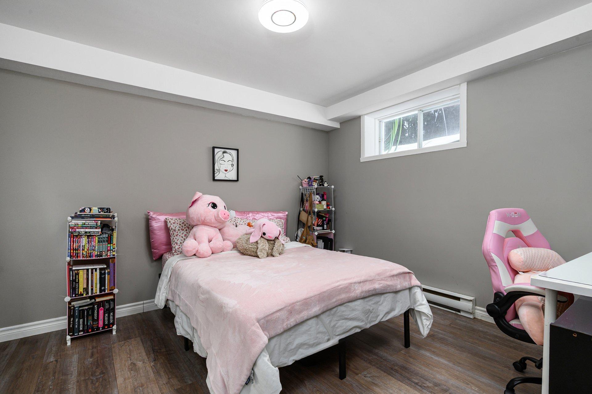 









36


Rue François

,
Saint-Jean-sur-Richelieu,




QC
J2X5J6

