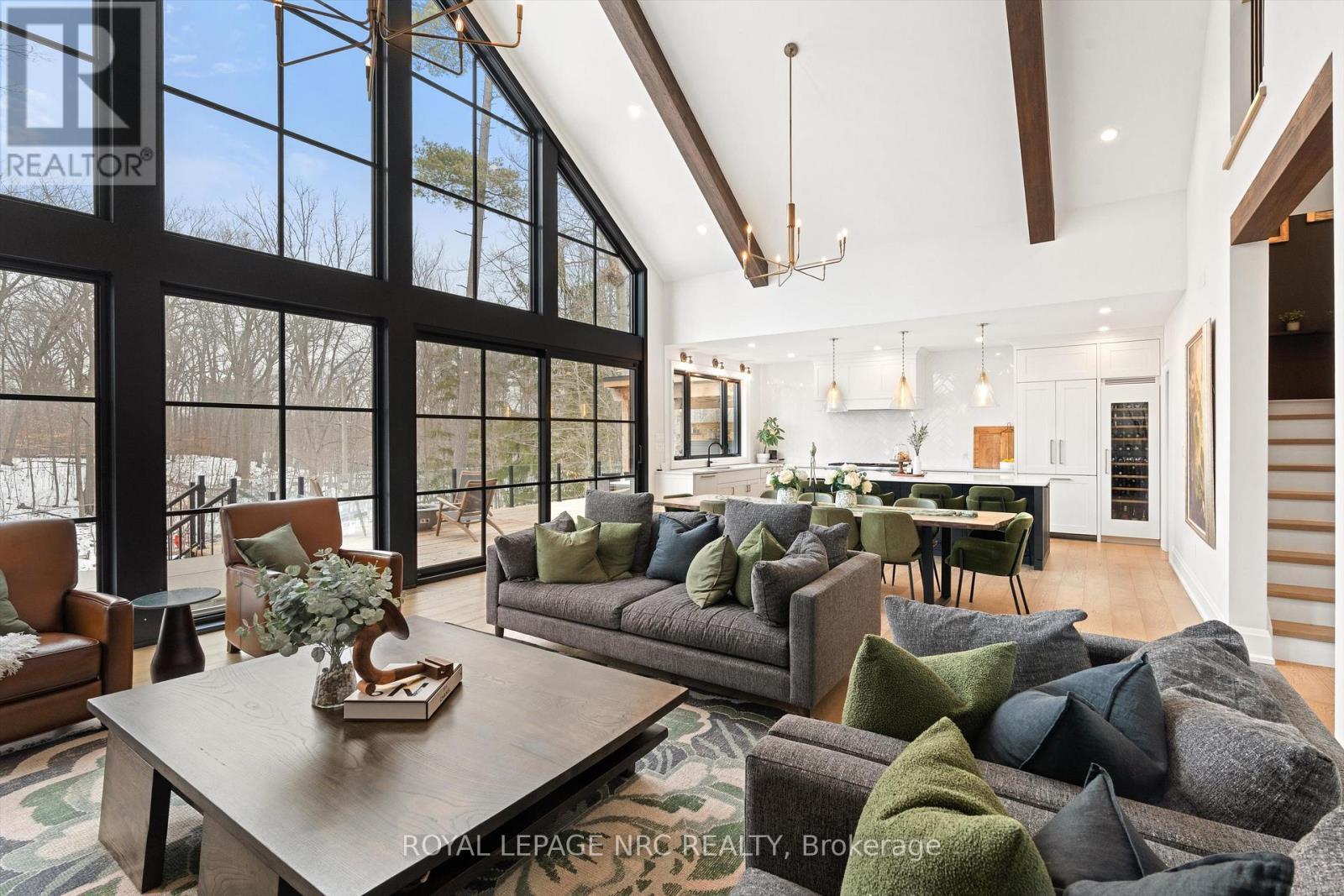 












1 BRIARFIELD CRESCENT

,
St. Catharines (Glendale/Glenridge),




Ontario
L2T3T4

