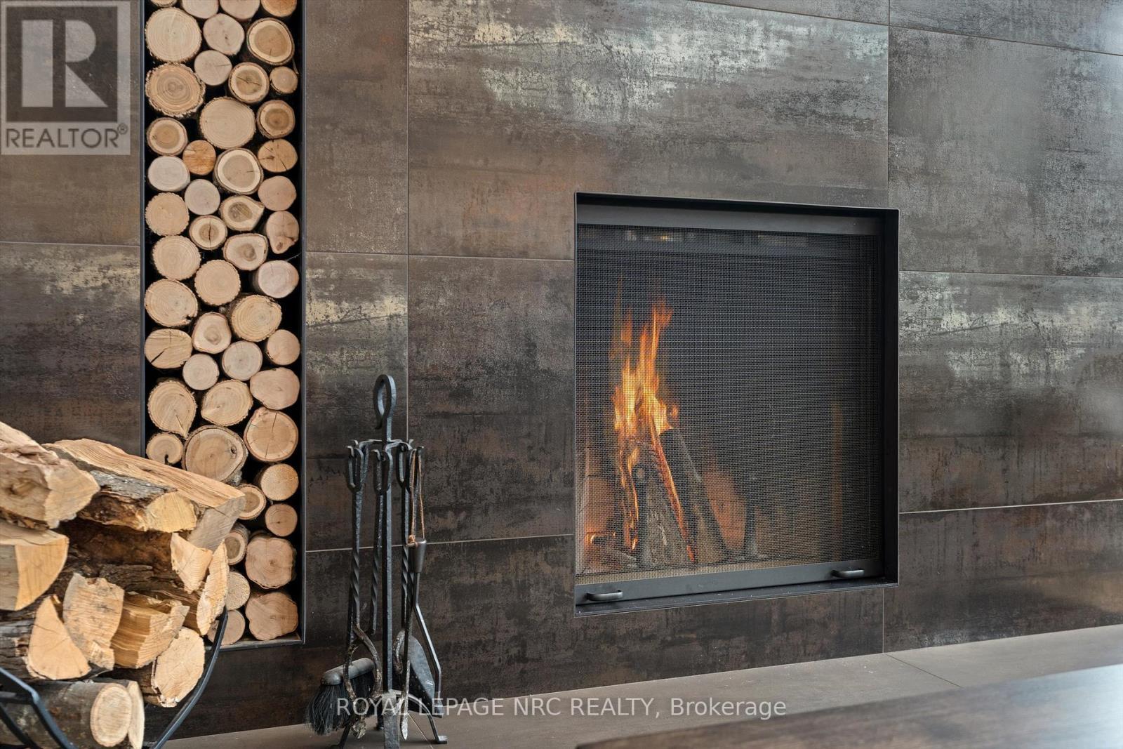 












1 BRIARFIELD CRESCENT

,
St. Catharines (Glendale/Glenridge),




Ontario
L2T3T4

