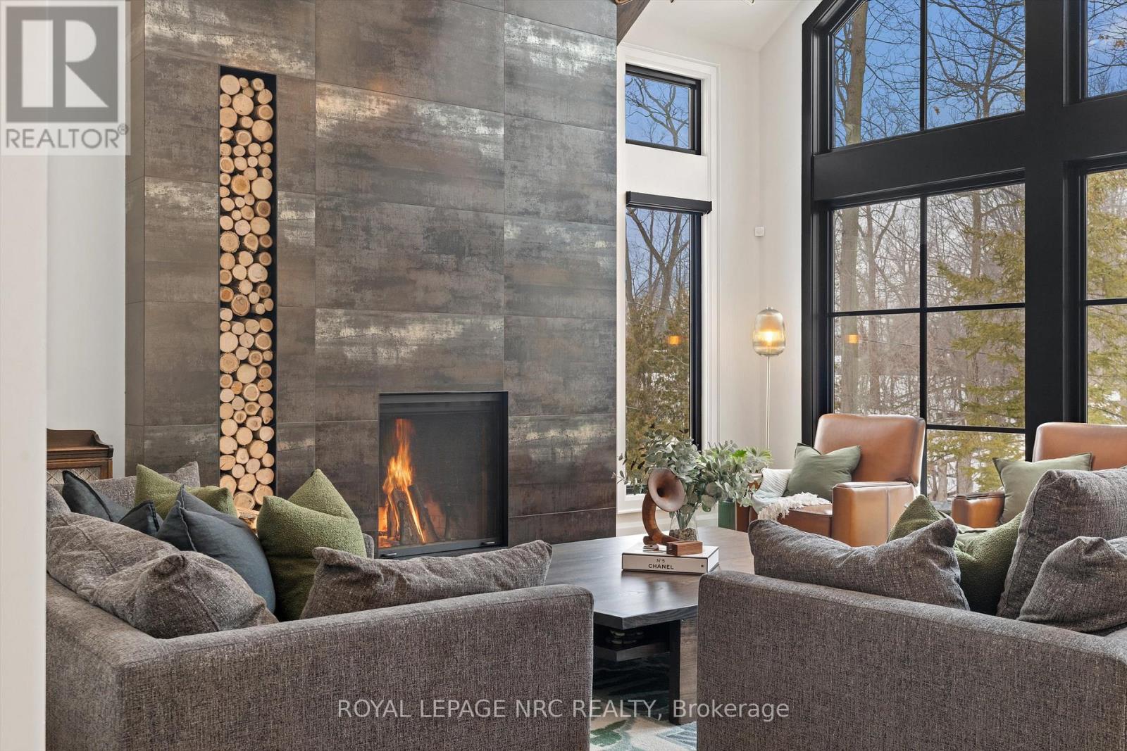 












1 BRIARFIELD CRESCENT

,
St. Catharines (Glendale/Glenridge),




Ontario
L2T3T4

