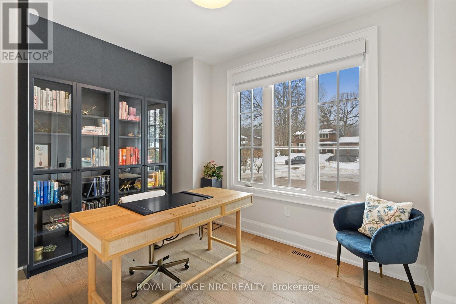 












1 BRIARFIELD CRESCENT

,
St. Catharines (Glendale/Glenridge),




Ontario
L2T3T4

