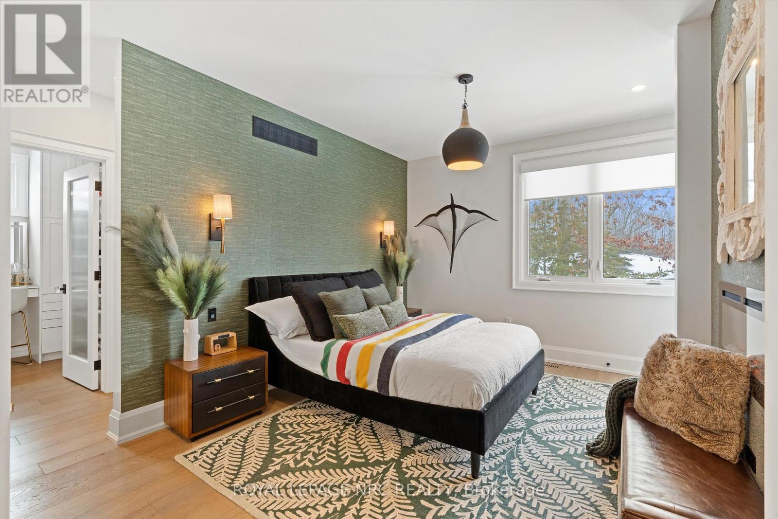 












1 BRIARFIELD CRESCENT

,
St. Catharines (Glendale/Glenridge),




Ontario
L2T3T4

