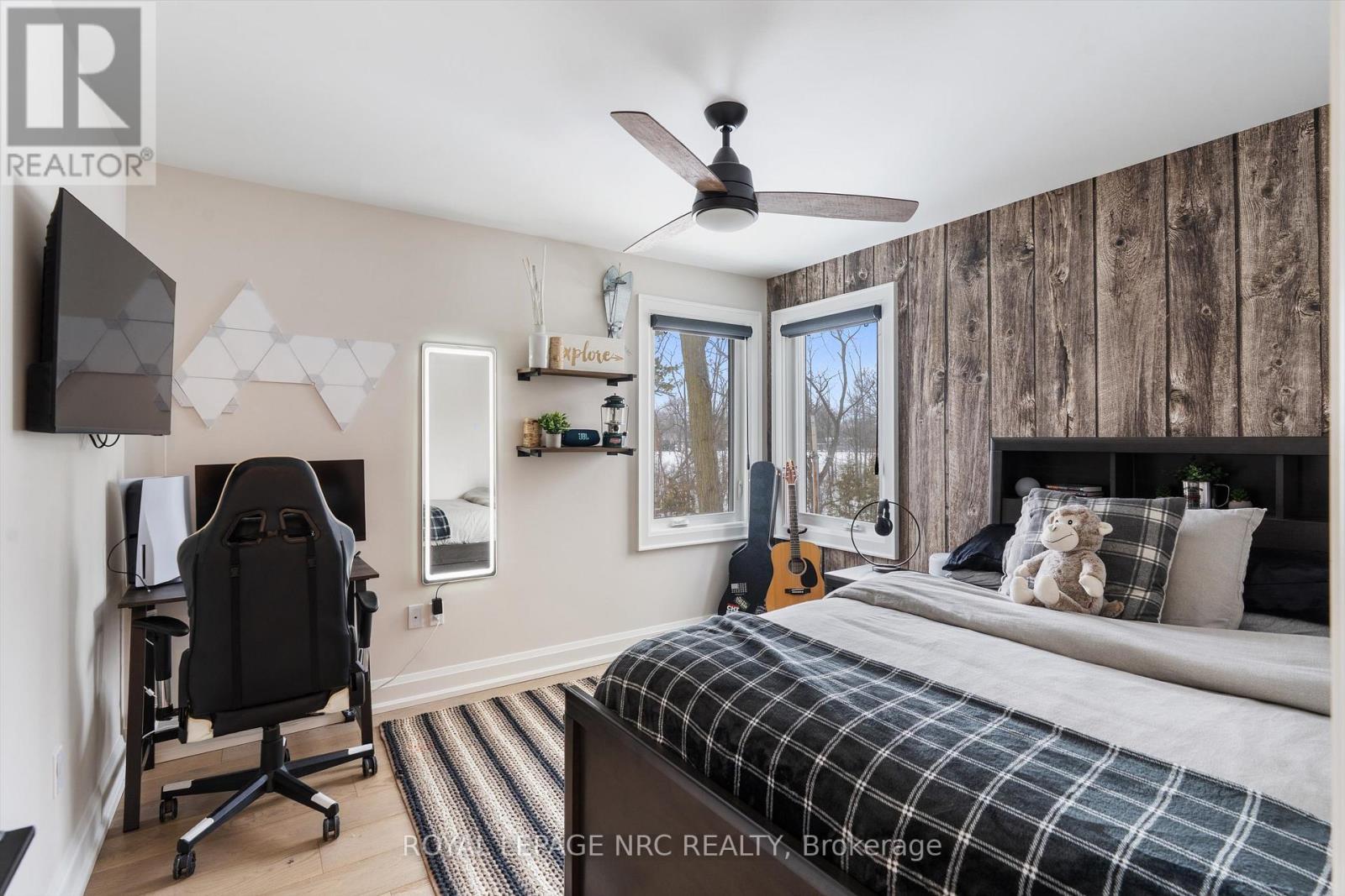 












1 BRIARFIELD CRESCENT

,
St. Catharines (Glendale/Glenridge),




Ontario
L2T3T4

