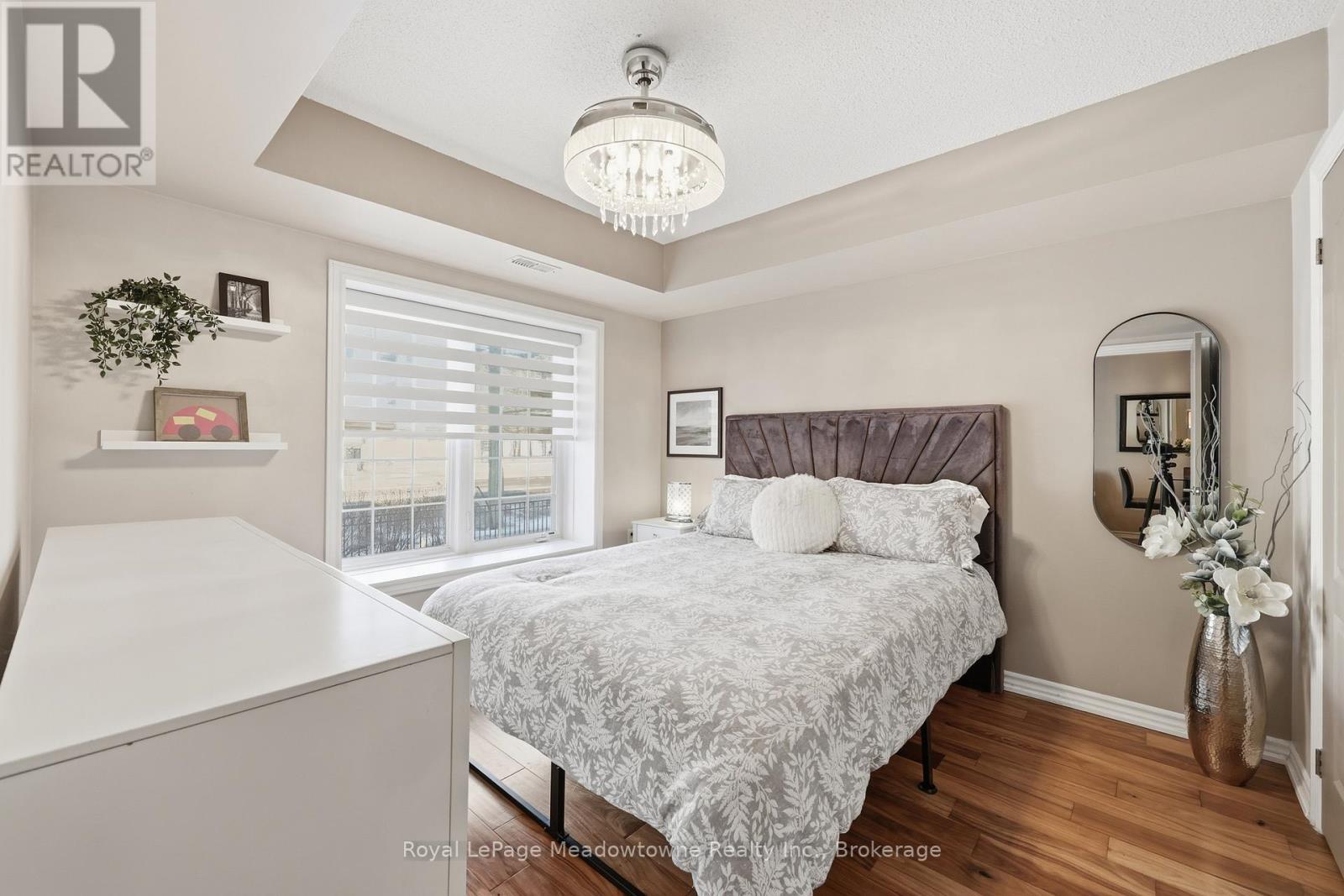 












114 - 1440 MAIN STREET E

,
Milton (DE Dempsey),




Ontario
L9T8W6

