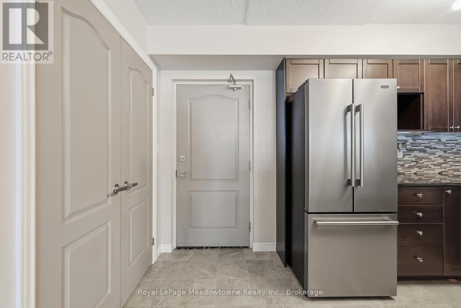 












114 - 1440 MAIN STREET E

,
Milton (DE Dempsey),




Ontario
L9T8W6

