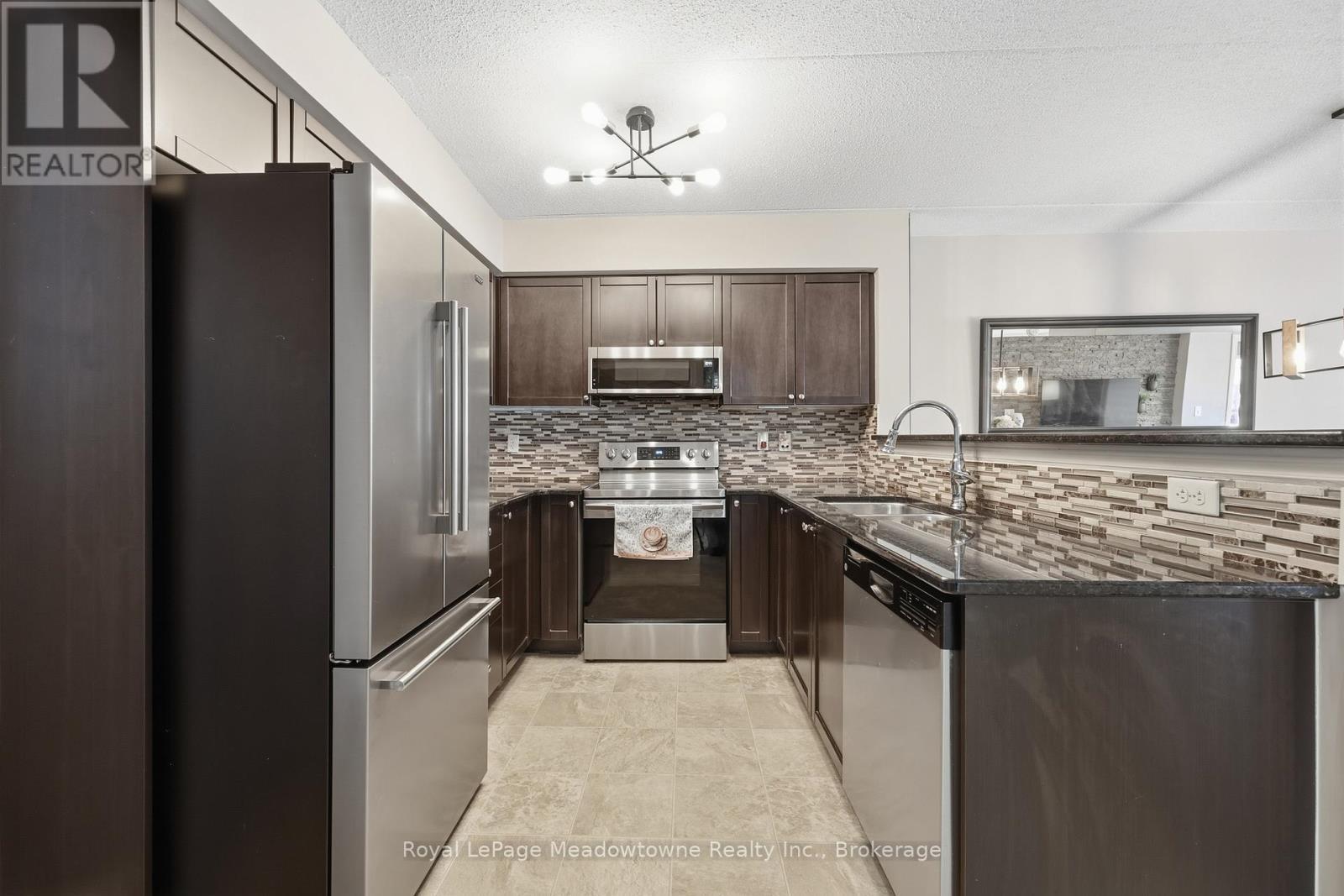 












114 - 1440 MAIN STREET E

,
Milton (DE Dempsey),




Ontario
L9T8W6

