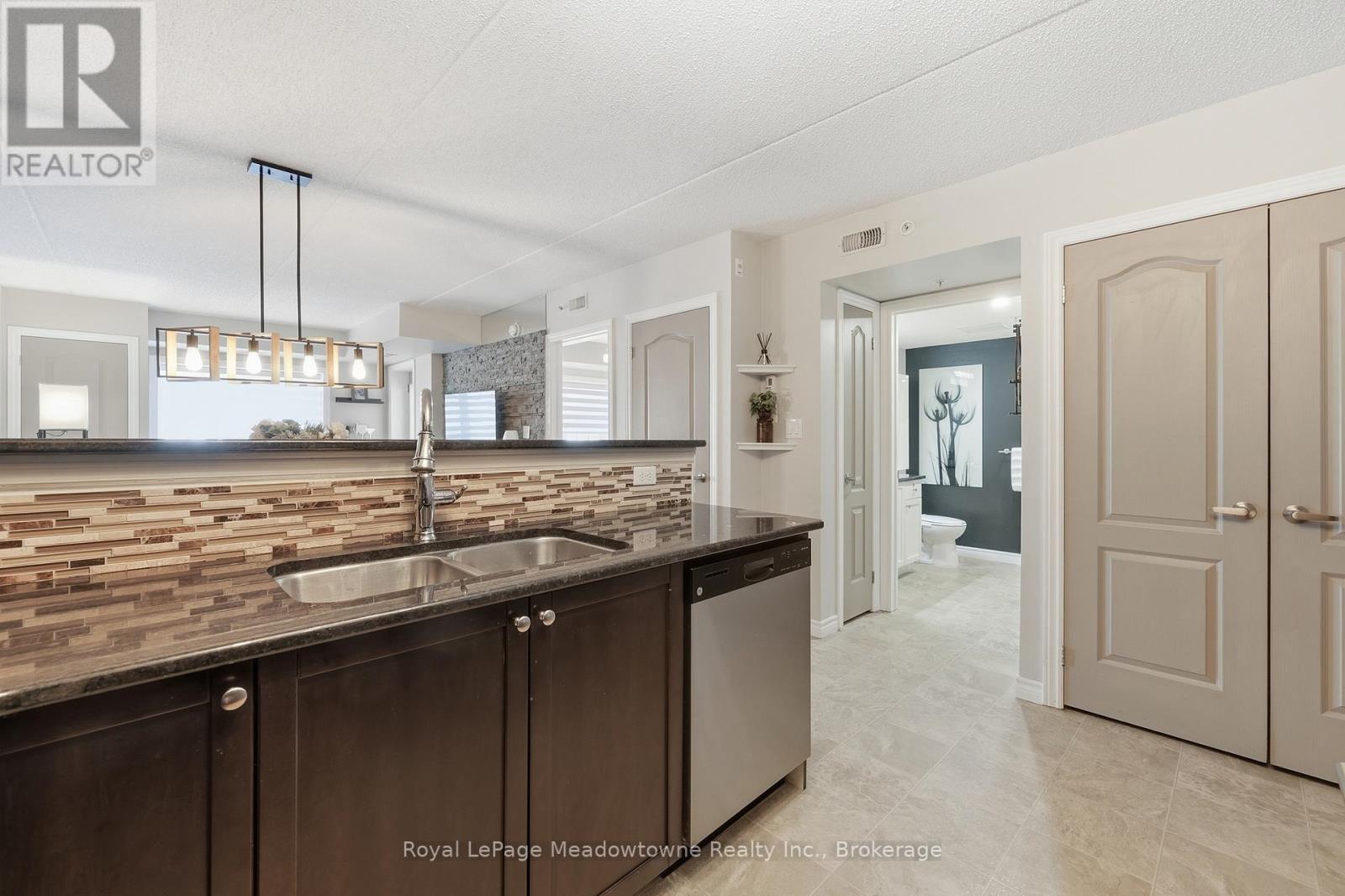 












114 - 1440 MAIN STREET E

,
Milton (DE Dempsey),




Ontario
L9T8W6

