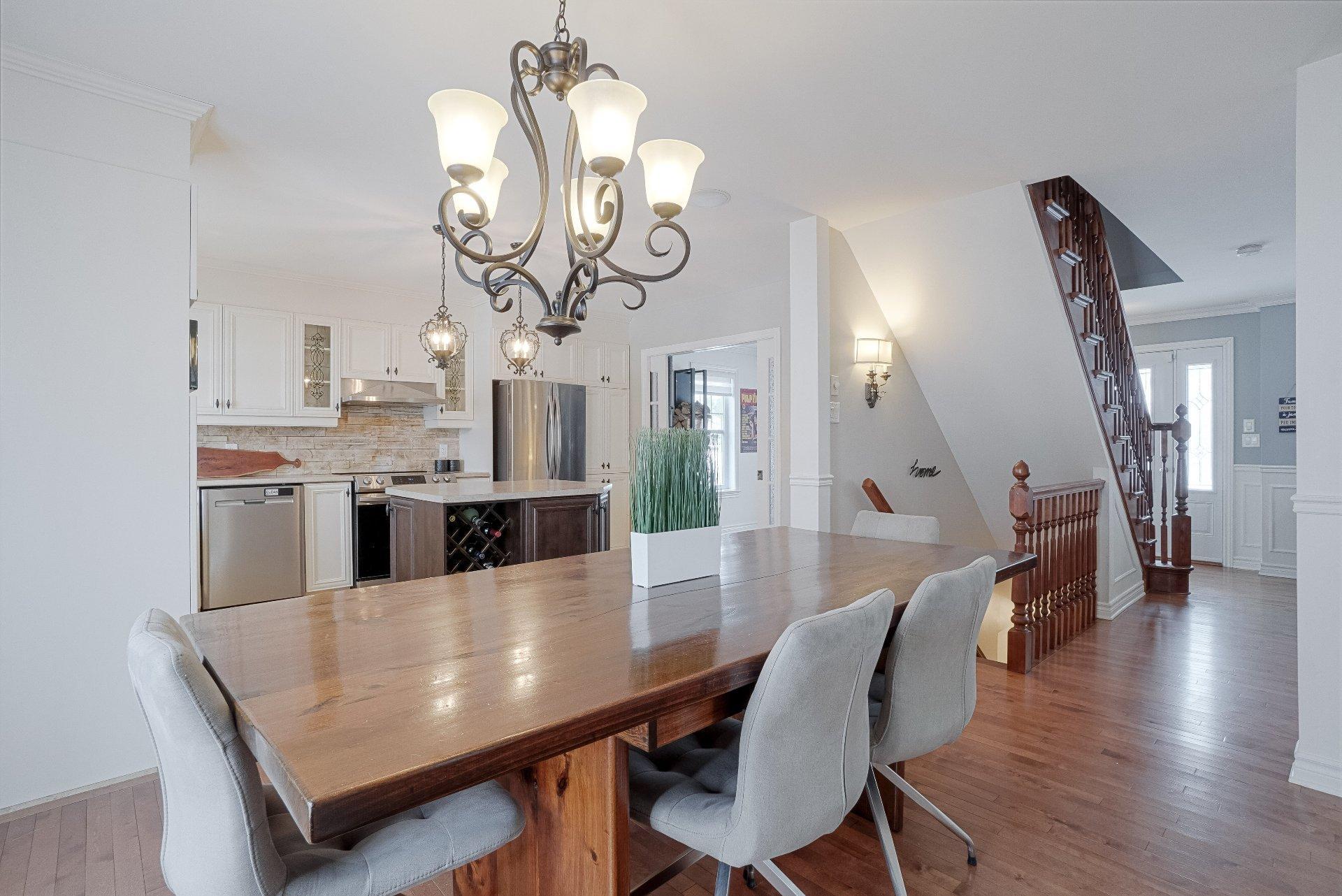 









33


Rue Lauzon

,
Saint-Lin/Laurentides,




QC
J5M0E8

