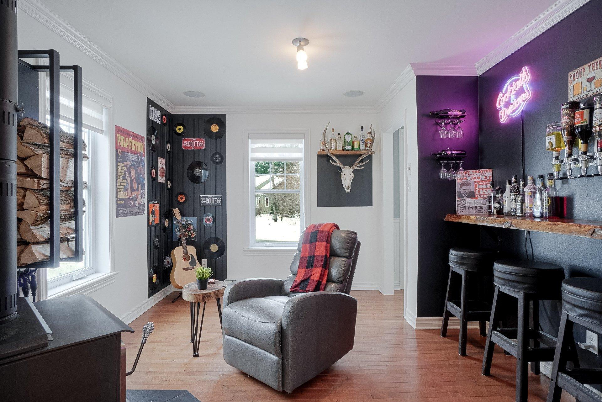 









33


Rue Lauzon

,
Saint-Lin/Laurentides,




QC
J5M0E8

