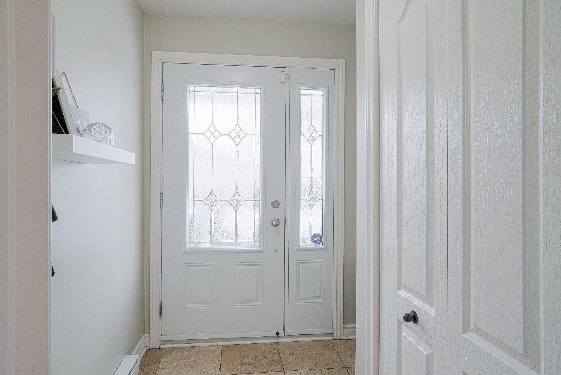 









33


Rue Lauzon

,
Saint-Lin/Laurentides,




QC
J5M0E8

