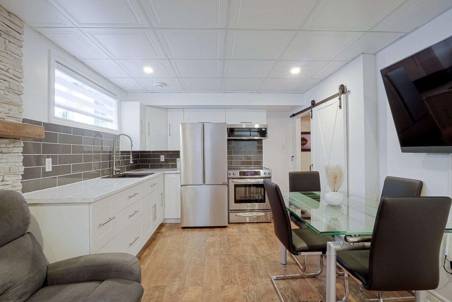 









33


Rue Lauzon

,
Saint-Lin/Laurentides,




QC
J5M0E8

