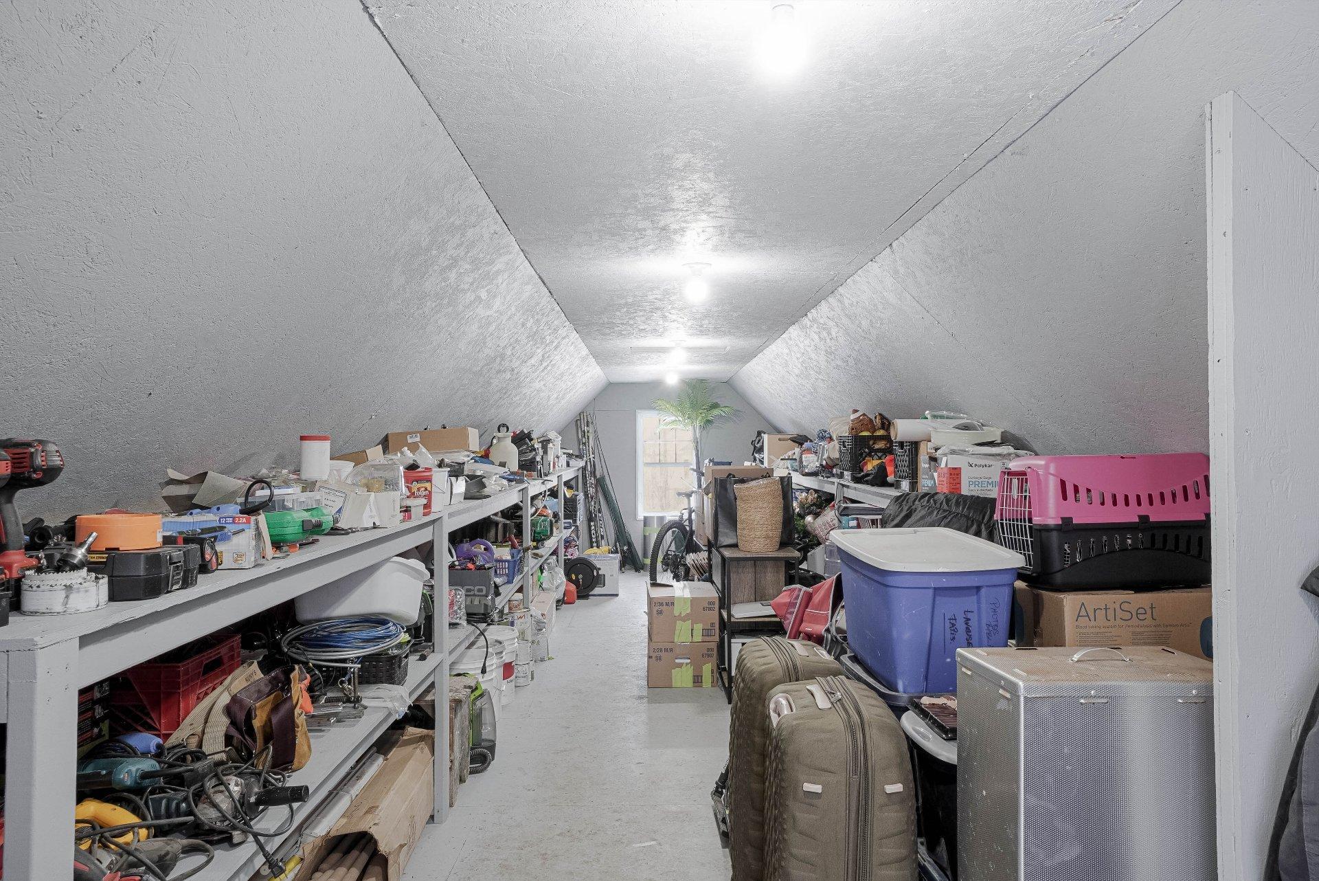 









33


Rue Lauzon

,
Saint-Lin/Laurentides,




QC
J5M0E8

