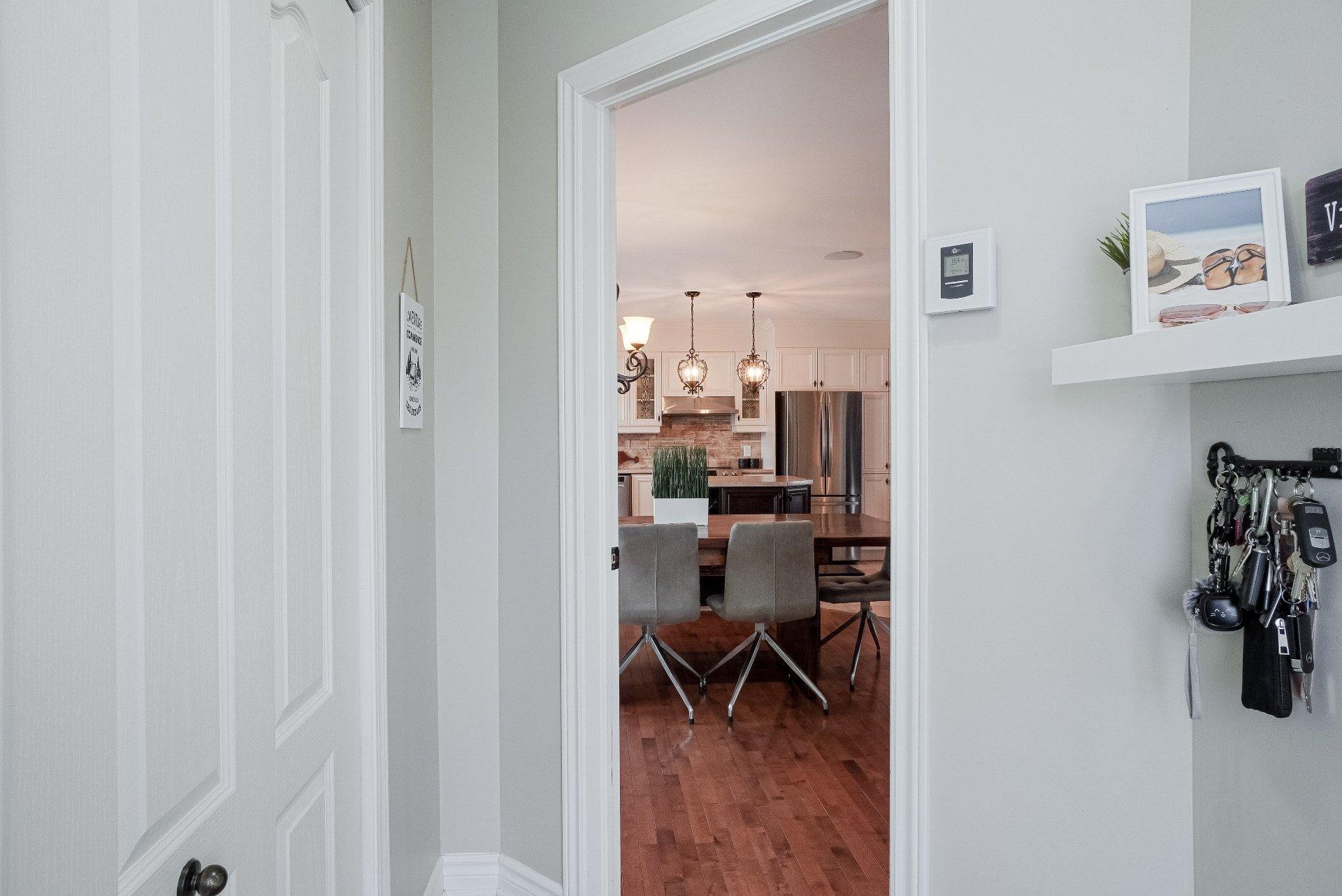 









33


Rue Lauzon

,
Saint-Lin/Laurentides,




QC
J5M0E8

