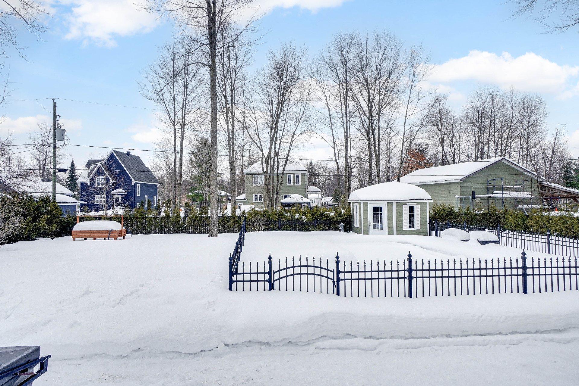 









33


Rue Lauzon

,
Saint-Lin/Laurentides,




QC
J5M0E8

