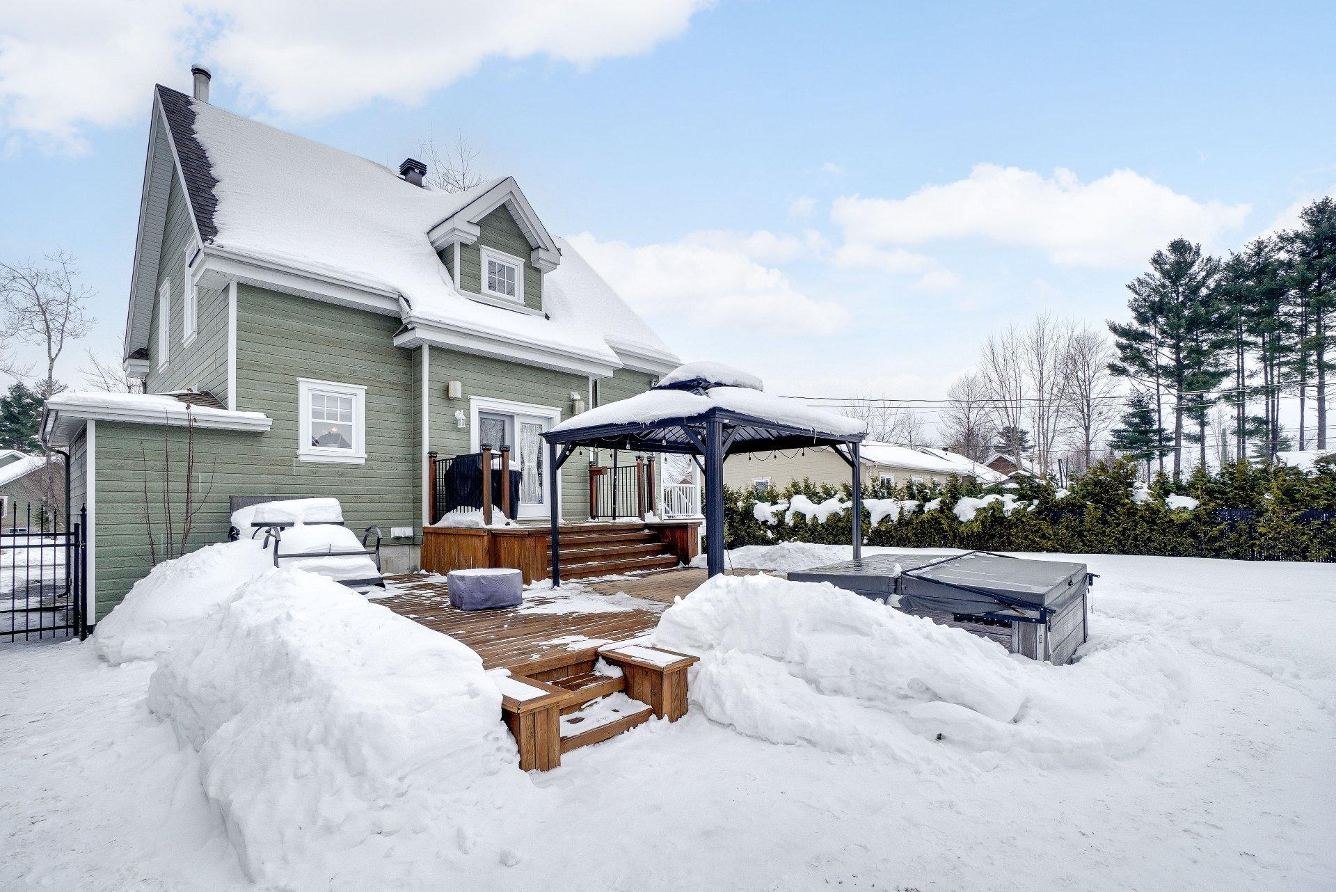 









33


Rue Lauzon

,
Saint-Lin/Laurentides,




QC
J5M0E8

