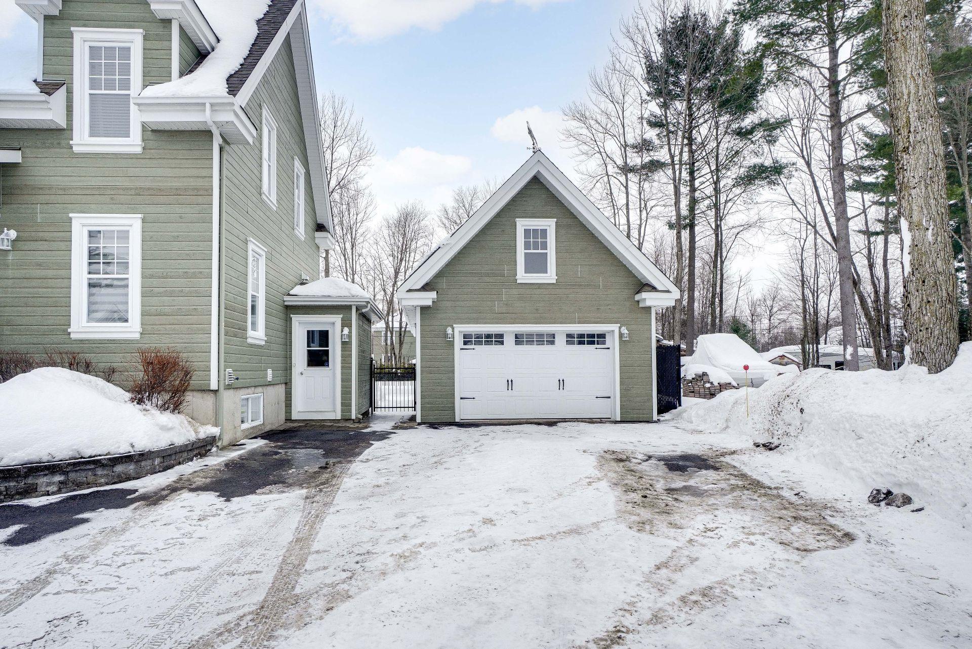 









33


Rue Lauzon

,
Saint-Lin/Laurentides,




QC
J5M0E8

