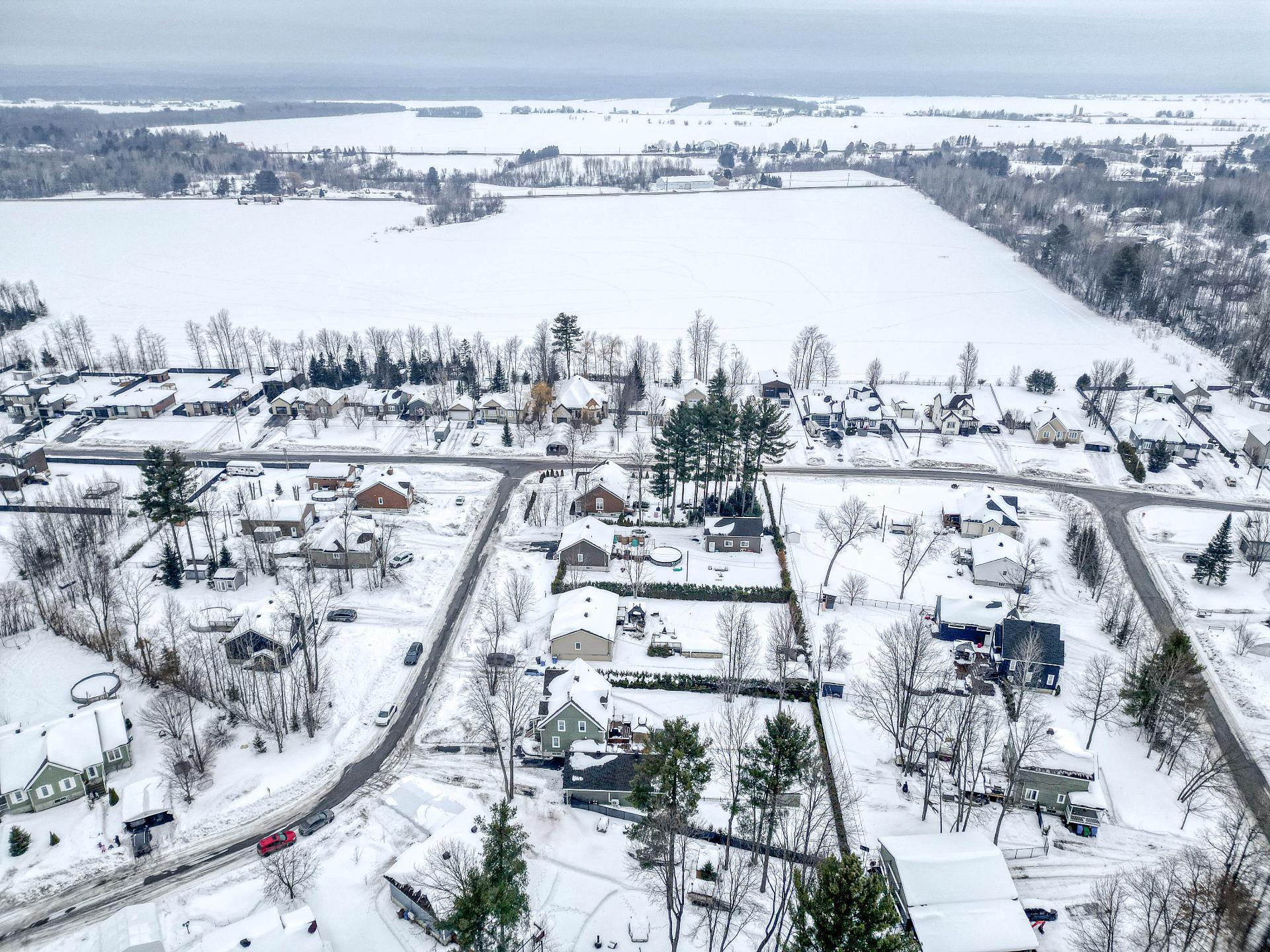 









33


Rue Lauzon

,
Saint-Lin/Laurentides,




QC
J5M0E8

