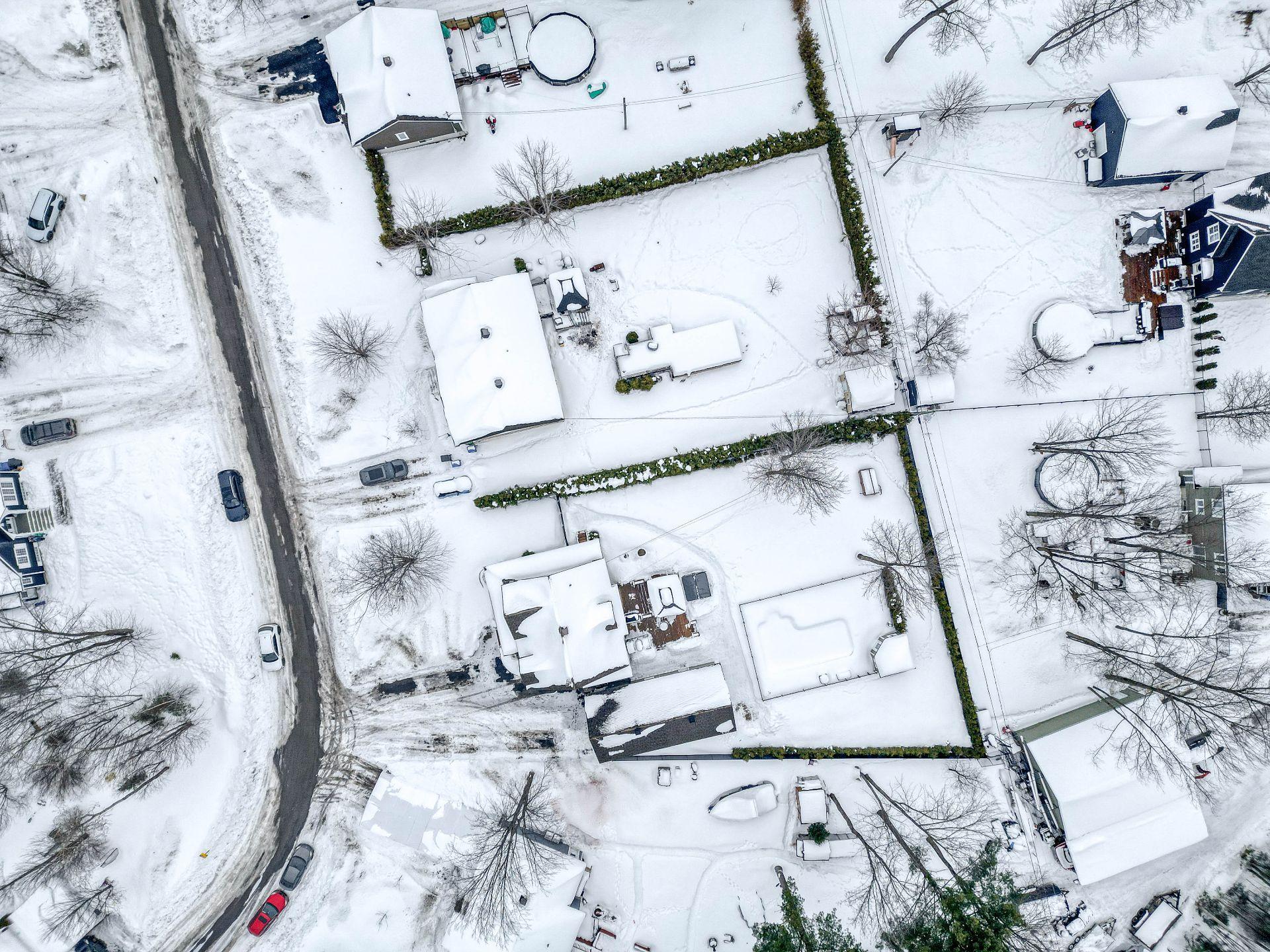 









33


Rue Lauzon

,
Saint-Lin/Laurentides,




QC
J5M0E8

