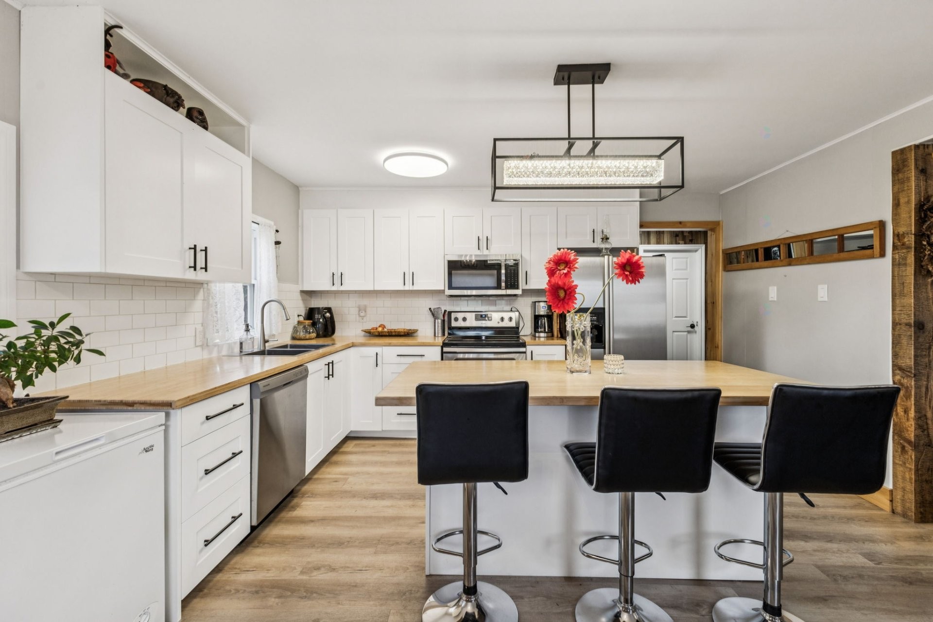 









2173


Route 303

,
Thorne,




QC
J0X2A0

