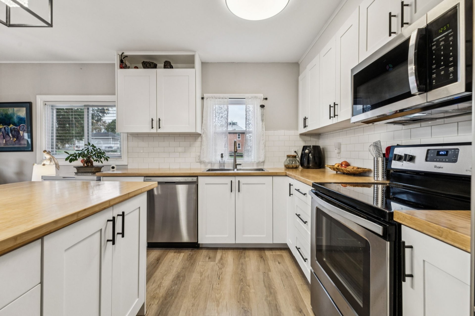 









2173


Route 303

,
Thorne,




QC
J0X2A0

