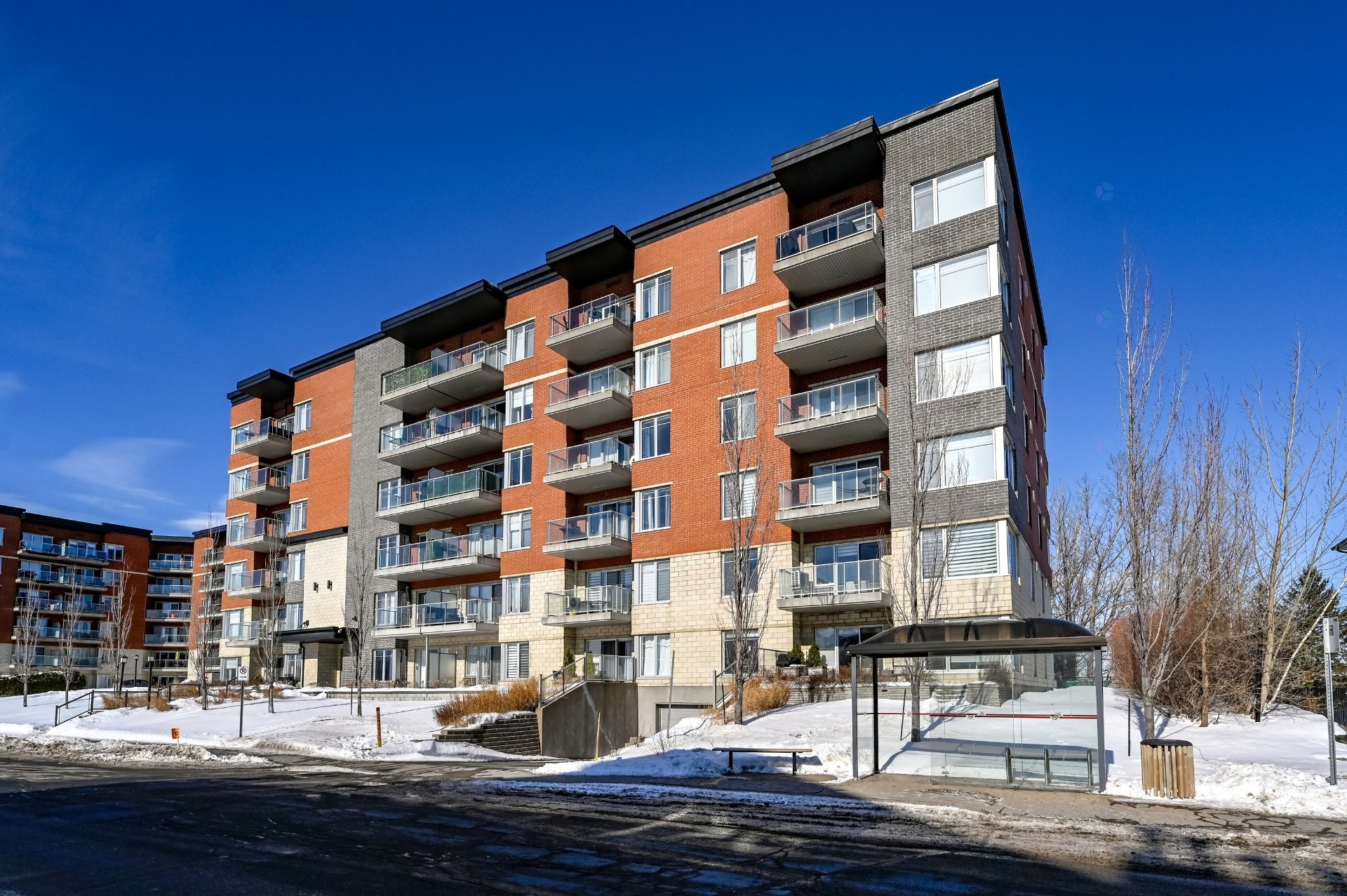 









35


Av. Ernest-Rochette

, 307,
La Prairie,




QC
J5R0M4

