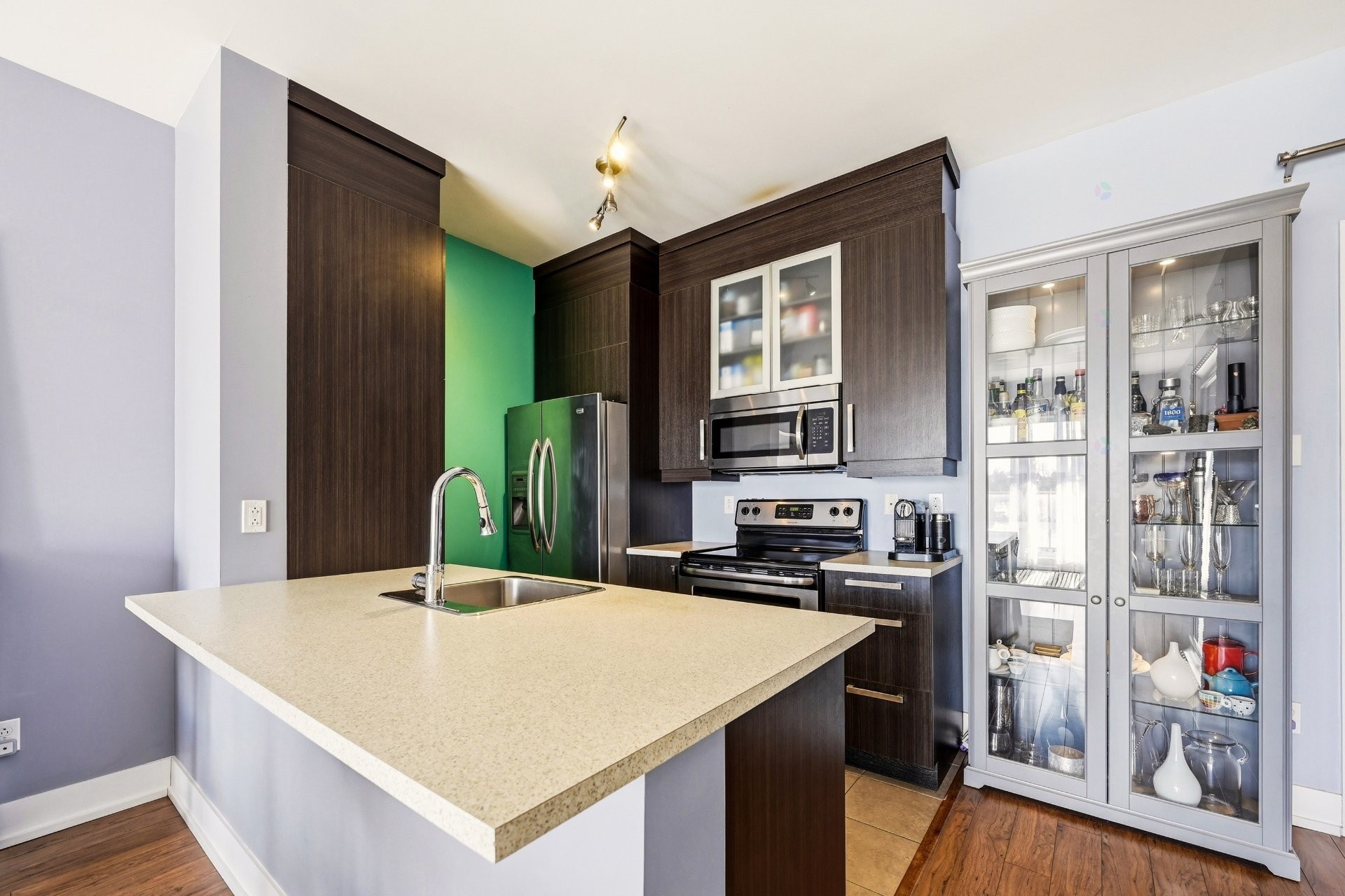 









35


Av. Ernest-Rochette

, 307,
La Prairie,




QC
J5R0M4

