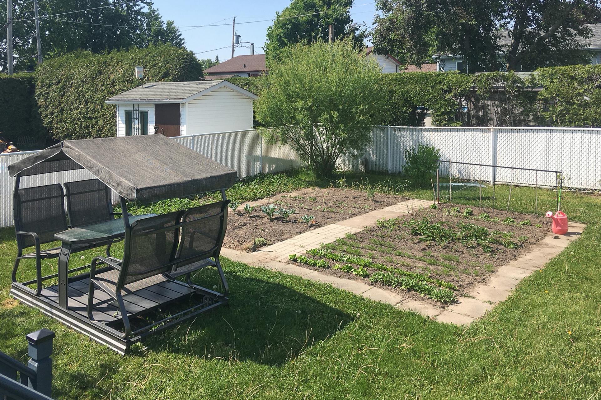 









550


Av. Georges-Rainville

,
Saint-Jean-sur-Richelieu,




QC
J2X5J9

