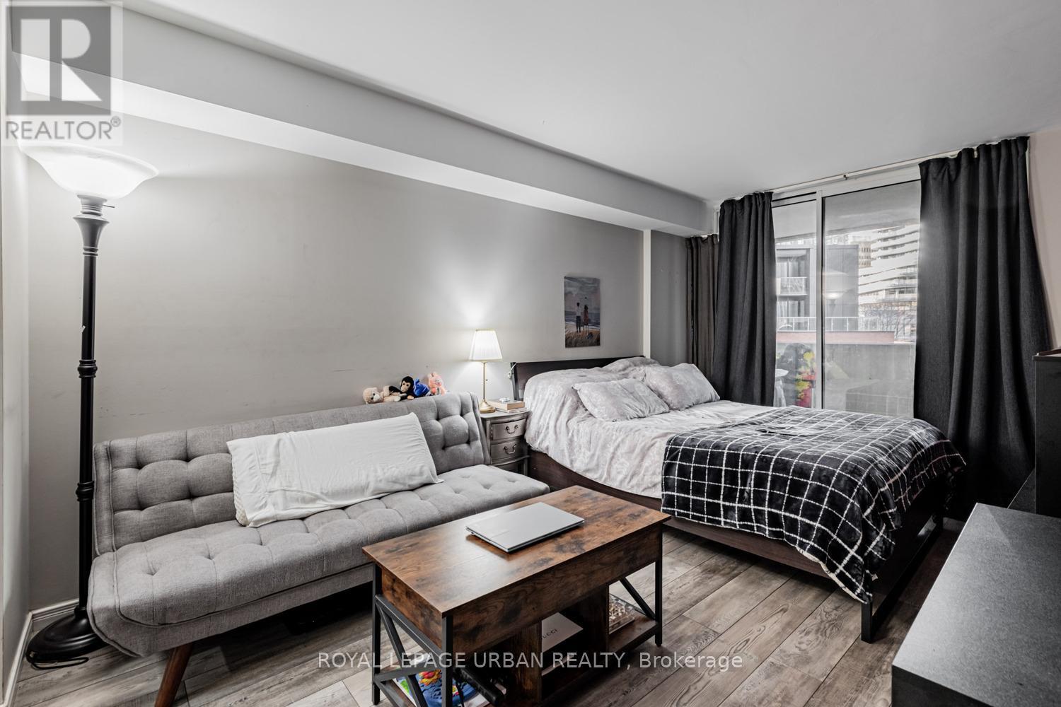 












505 - 25 MAITLAND STREET

,
Toronto,




Ontario
M4Y2W1


