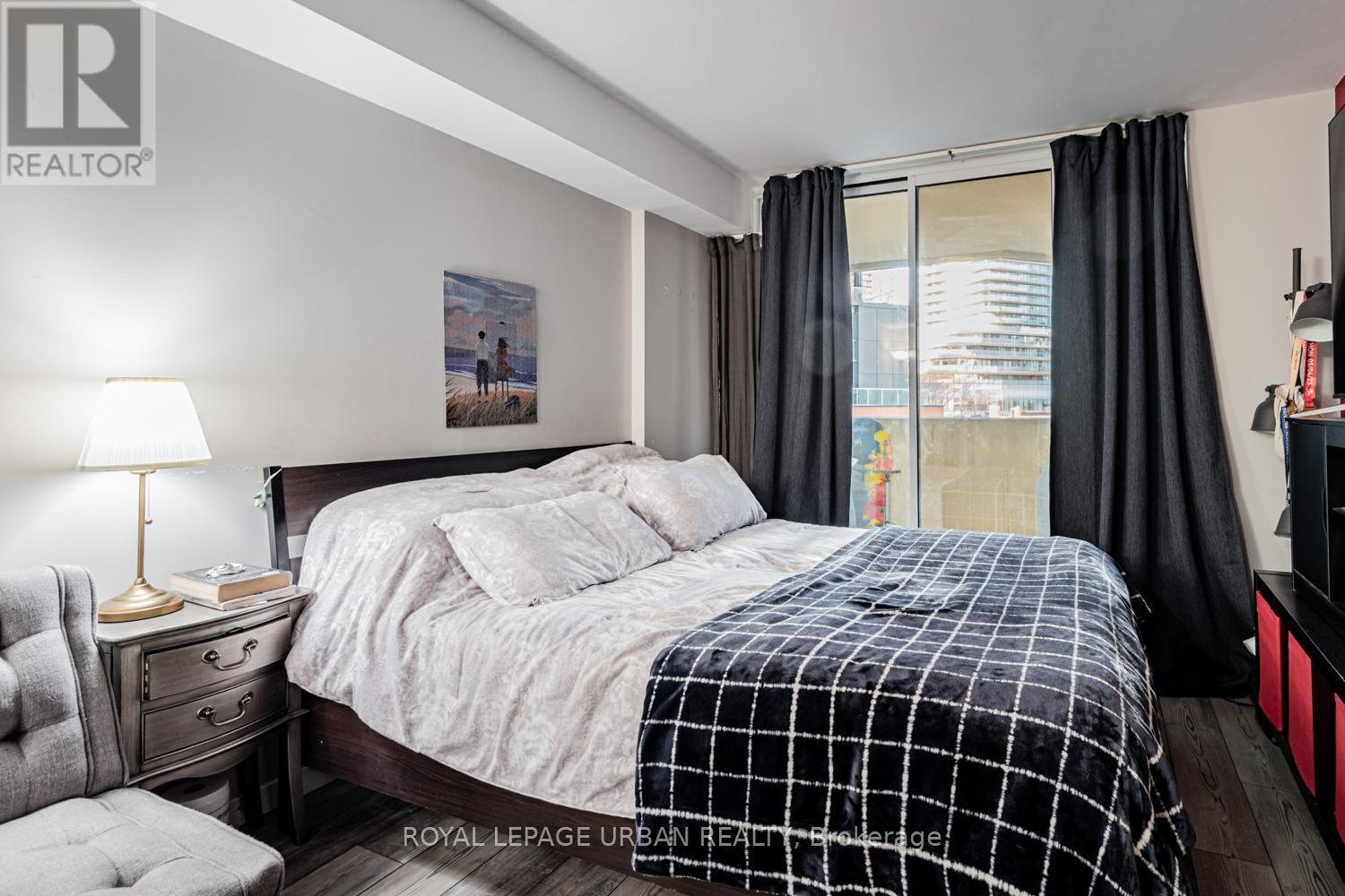 












505 - 25 MAITLAND STREET

,
Toronto,




Ontario
M4Y2W1

