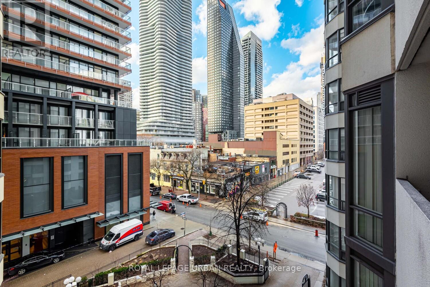 












505 - 25 MAITLAND STREET

,
Toronto,




Ontario
M4Y2W1


