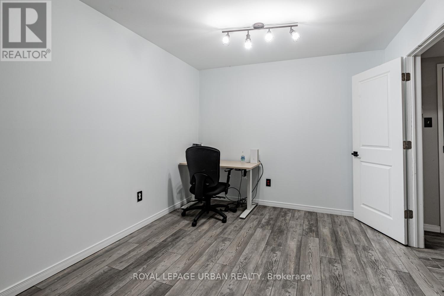 












505 - 25 MAITLAND STREET

,
Toronto,




Ontario
M4Y2W1

