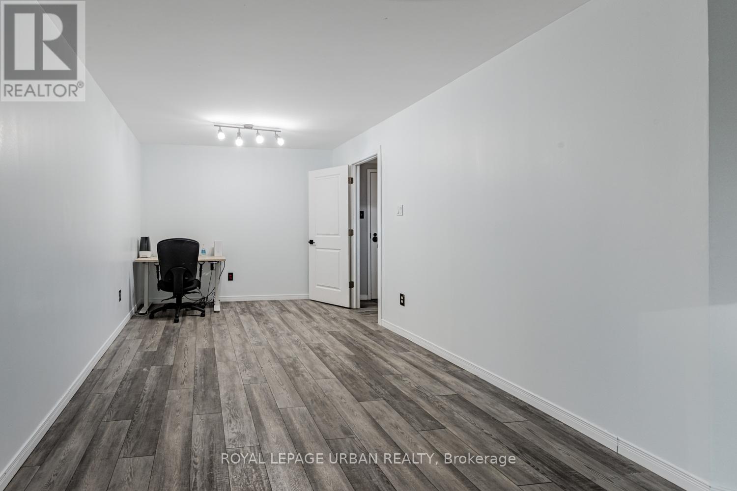 












505 - 25 MAITLAND STREET

,
Toronto,




Ontario
M4Y2W1

