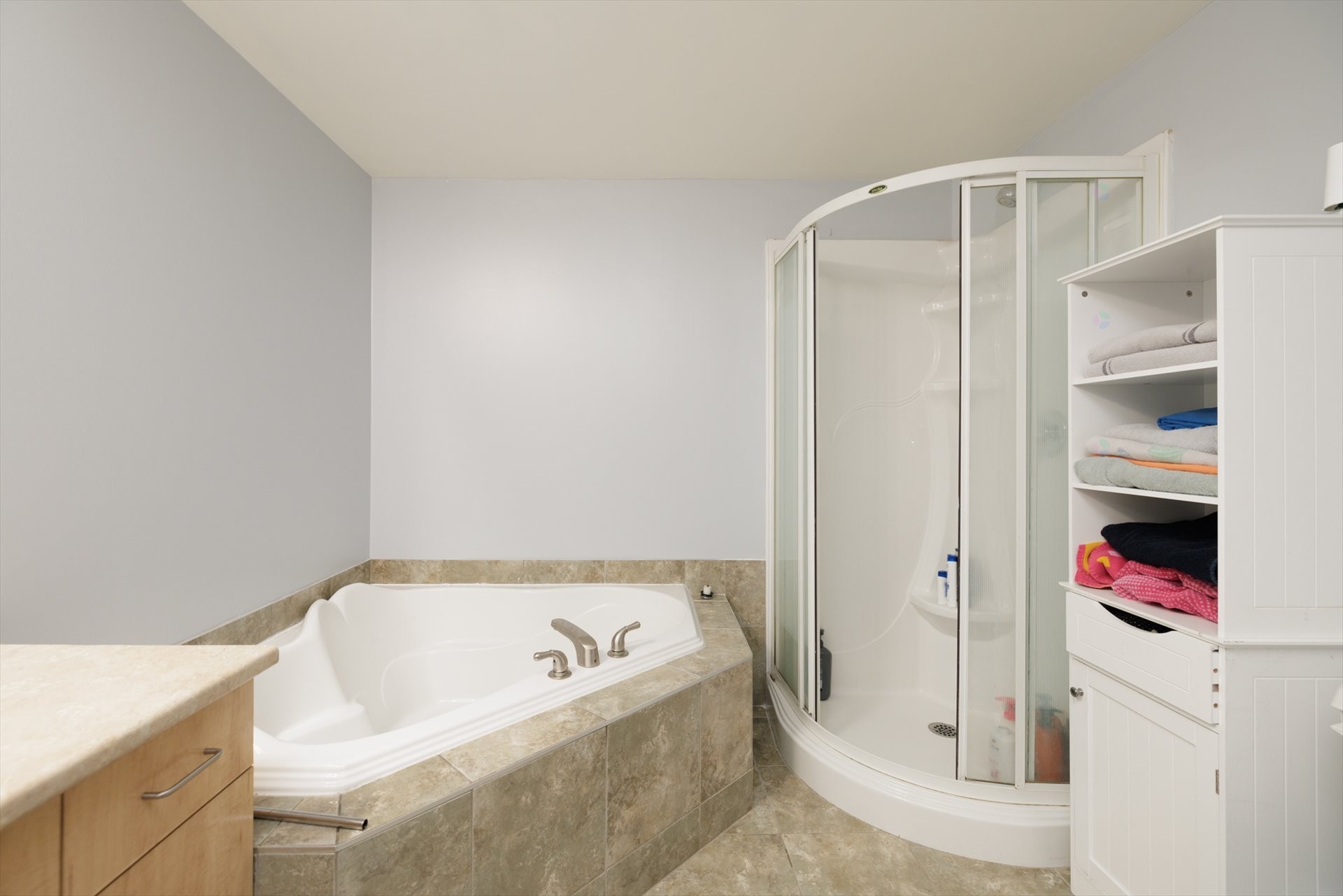 









480


Boul. Galland

, 410,
Dorval,




QC
H9S5Y2

