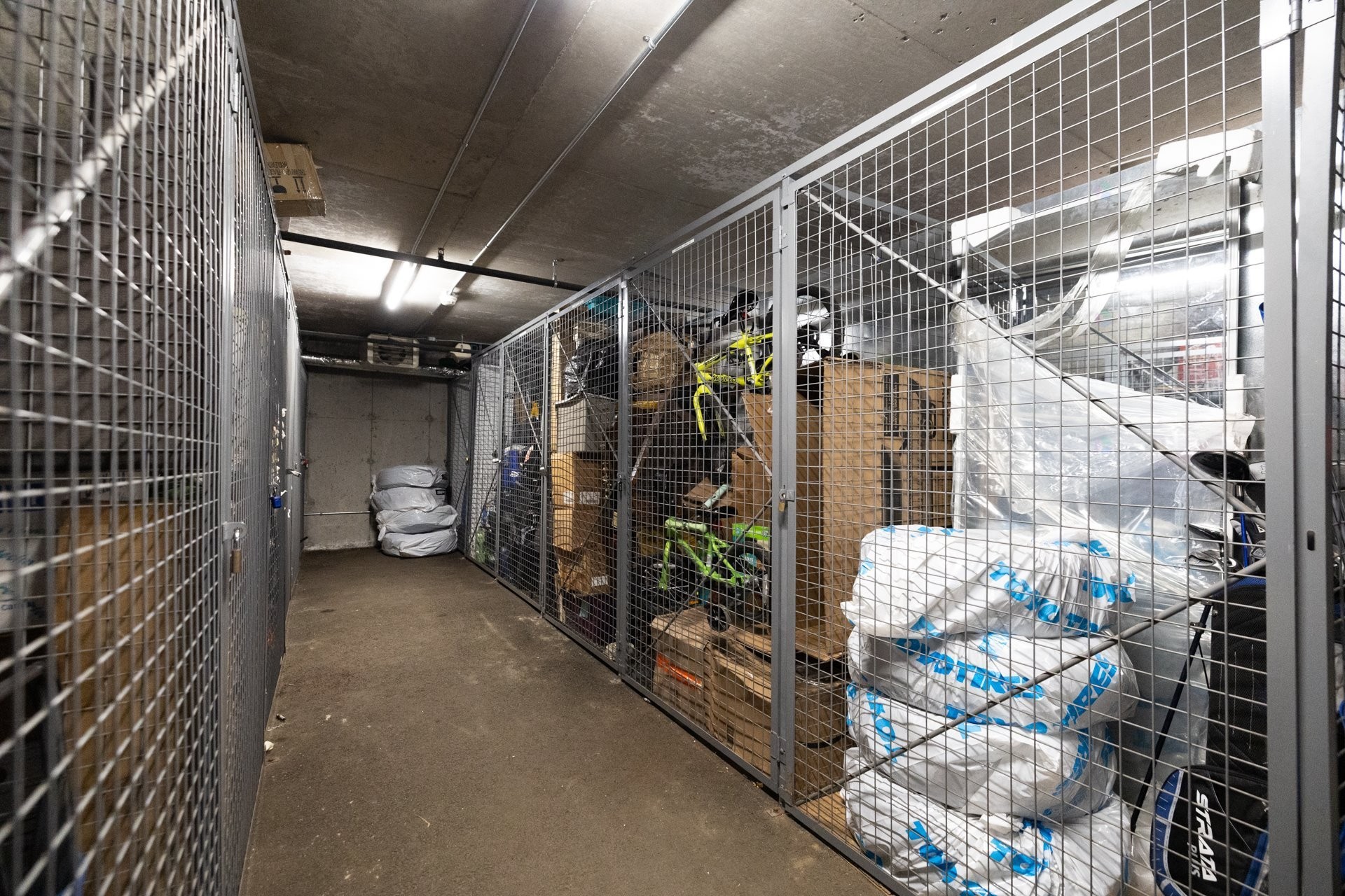 









480


Boul. Galland

, 410,
Dorval,




QC
H9S5Y2

