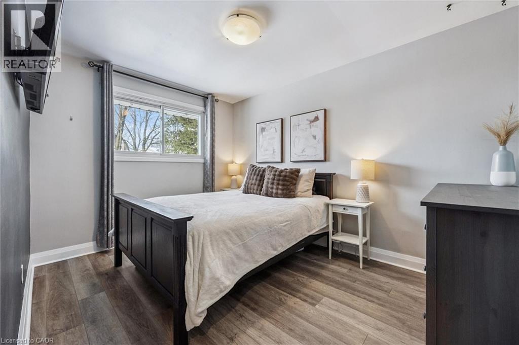 












26 VISTA Terrace

,
Guelph,




Ontario
N1E1A1

