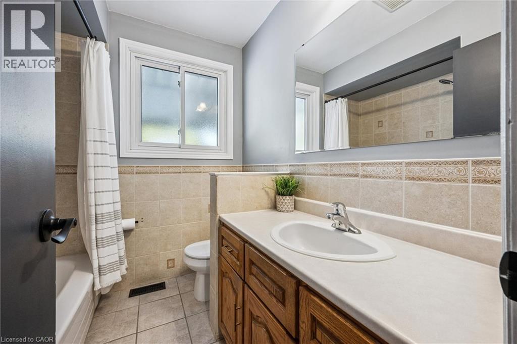 












26 VISTA Terrace

,
Guelph,




Ontario
N1E1A1

