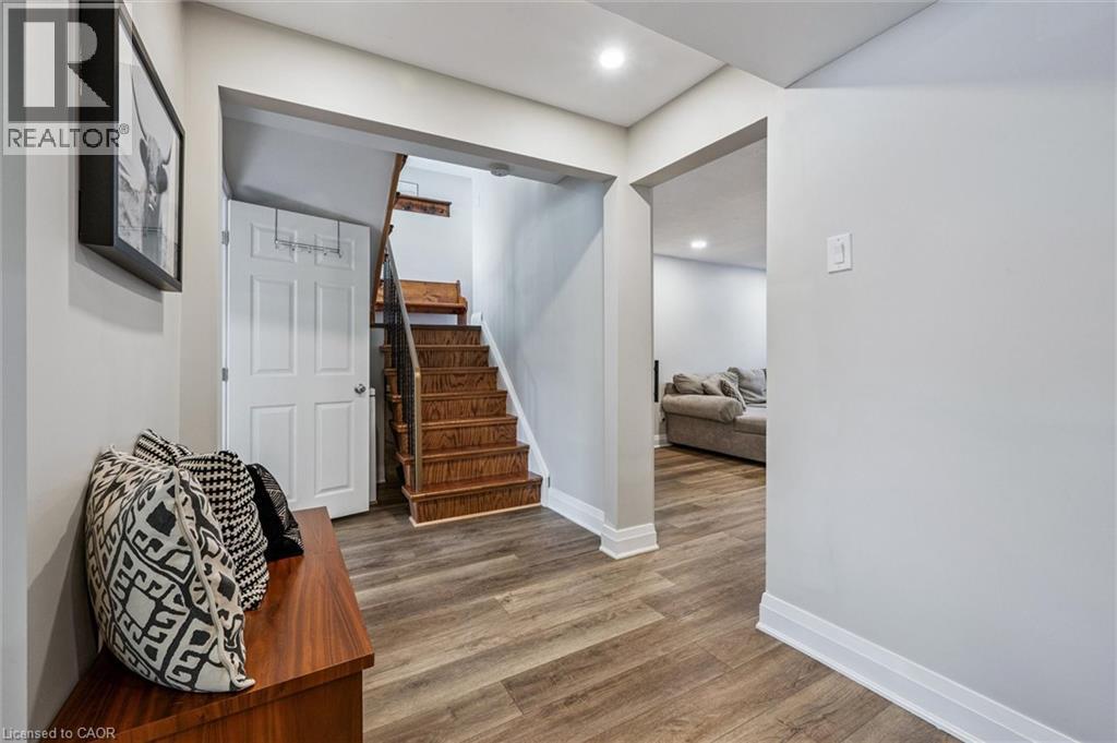 












26 VISTA Terrace

,
Guelph,




Ontario
N1E1A1

