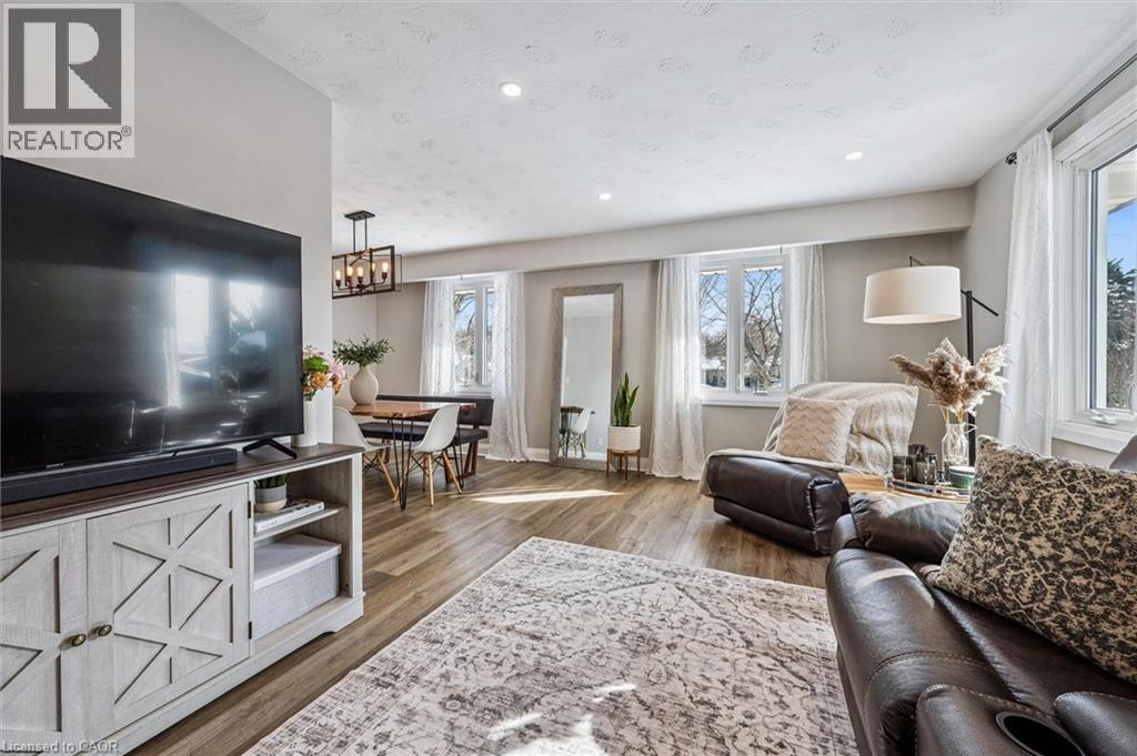 












26 VISTA Terrace

,
Guelph,




Ontario
N1E1A1

