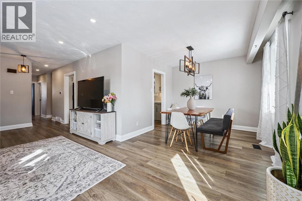 












26 VISTA Terrace

,
Guelph,




Ontario
N1E1A1

