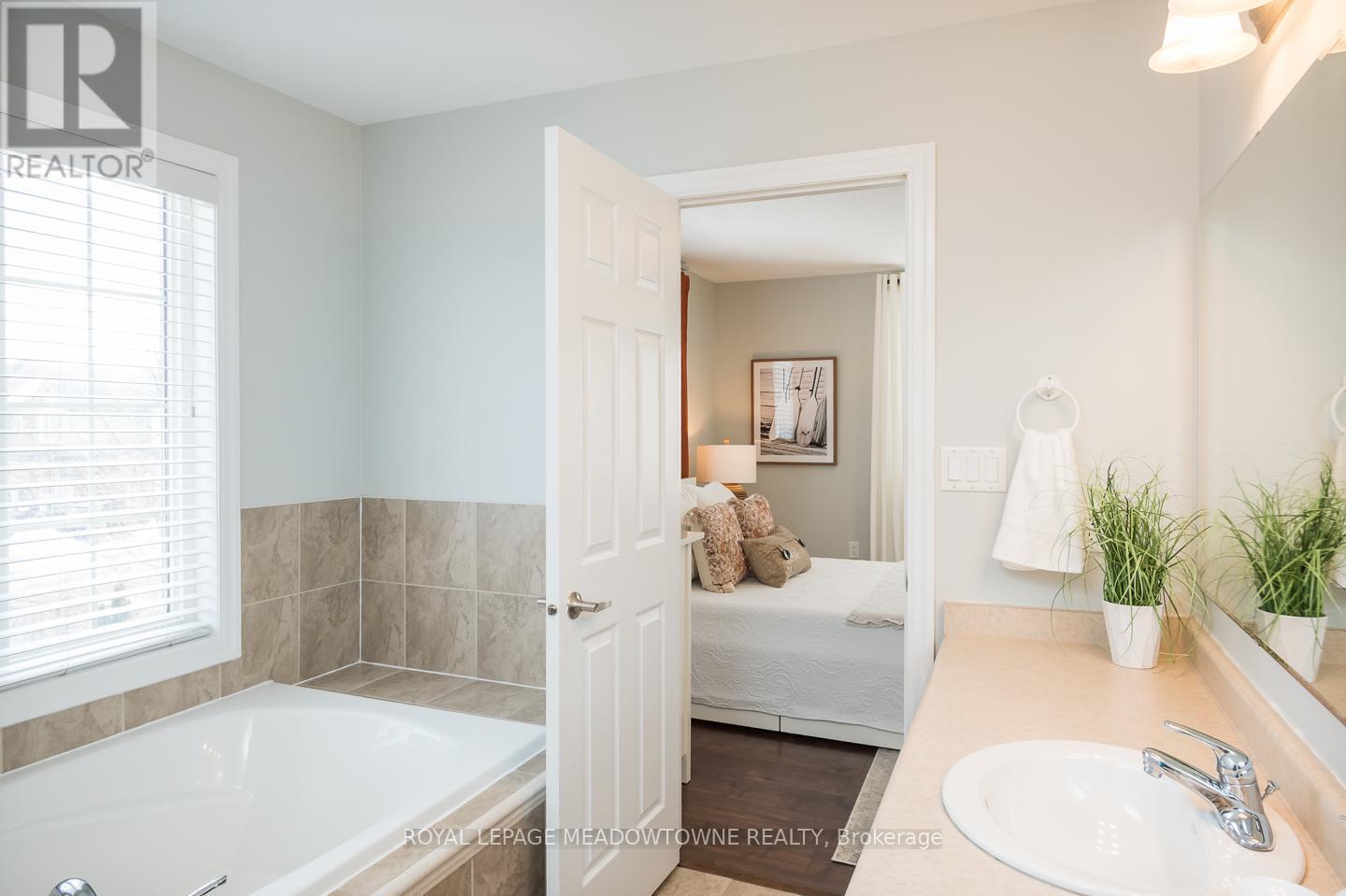 












554 SPEYER CIRCLE

,
Milton,




Ontario
L9T0Y1

