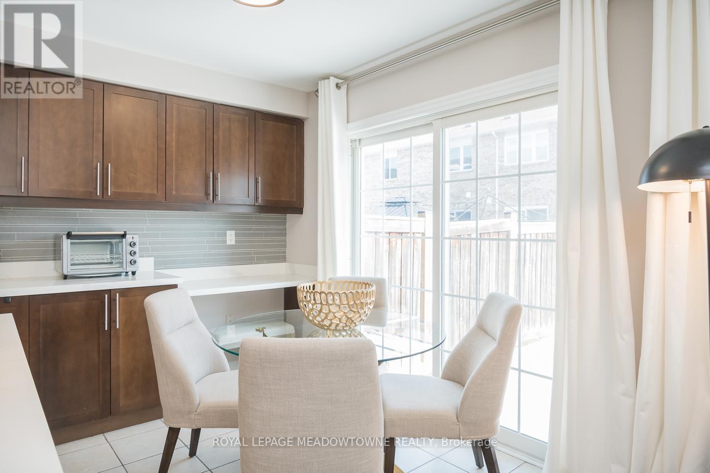 












554 SPEYER CIRCLE

,
Milton,




Ontario
L9T0Y1

