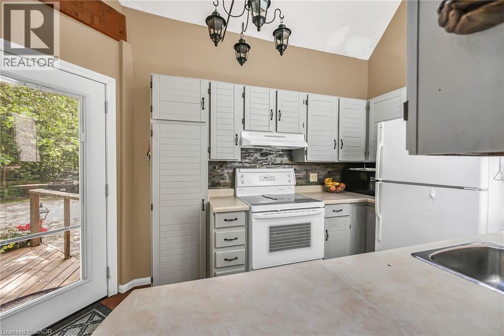 












35 LITTLE Road

,
Cayuga,




Ontario
N0A1E0

