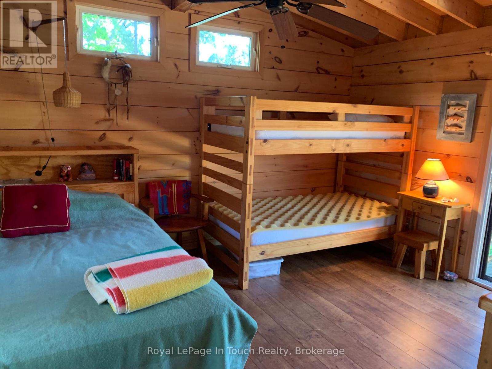 












ISLAND B462-1 ISLAND 462-1

,
The Archipelago (Archipelago South),




Ontario
P0J2T0

