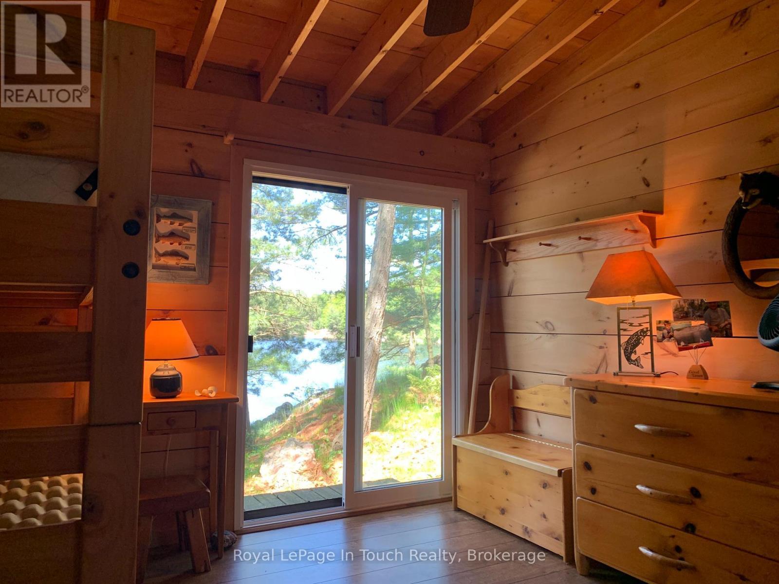 












ISLAND B462-1 ISLAND 462-1

,
The Archipelago (Archipelago South),




Ontario
P0J2T0

