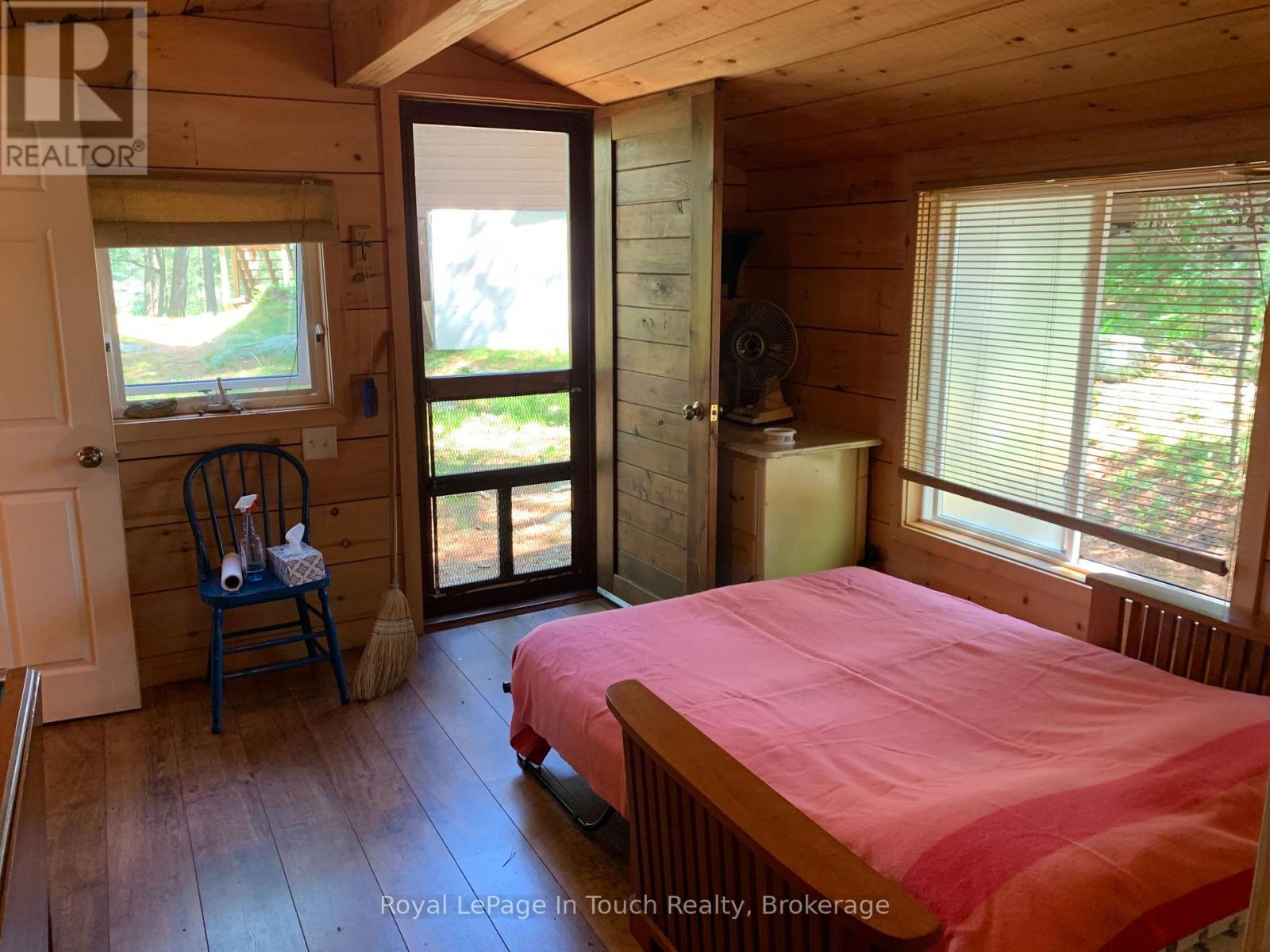 












ISLAND B462-1 ISLAND 462-1

,
The Archipelago (Archipelago South),




Ontario
P0J2T0

