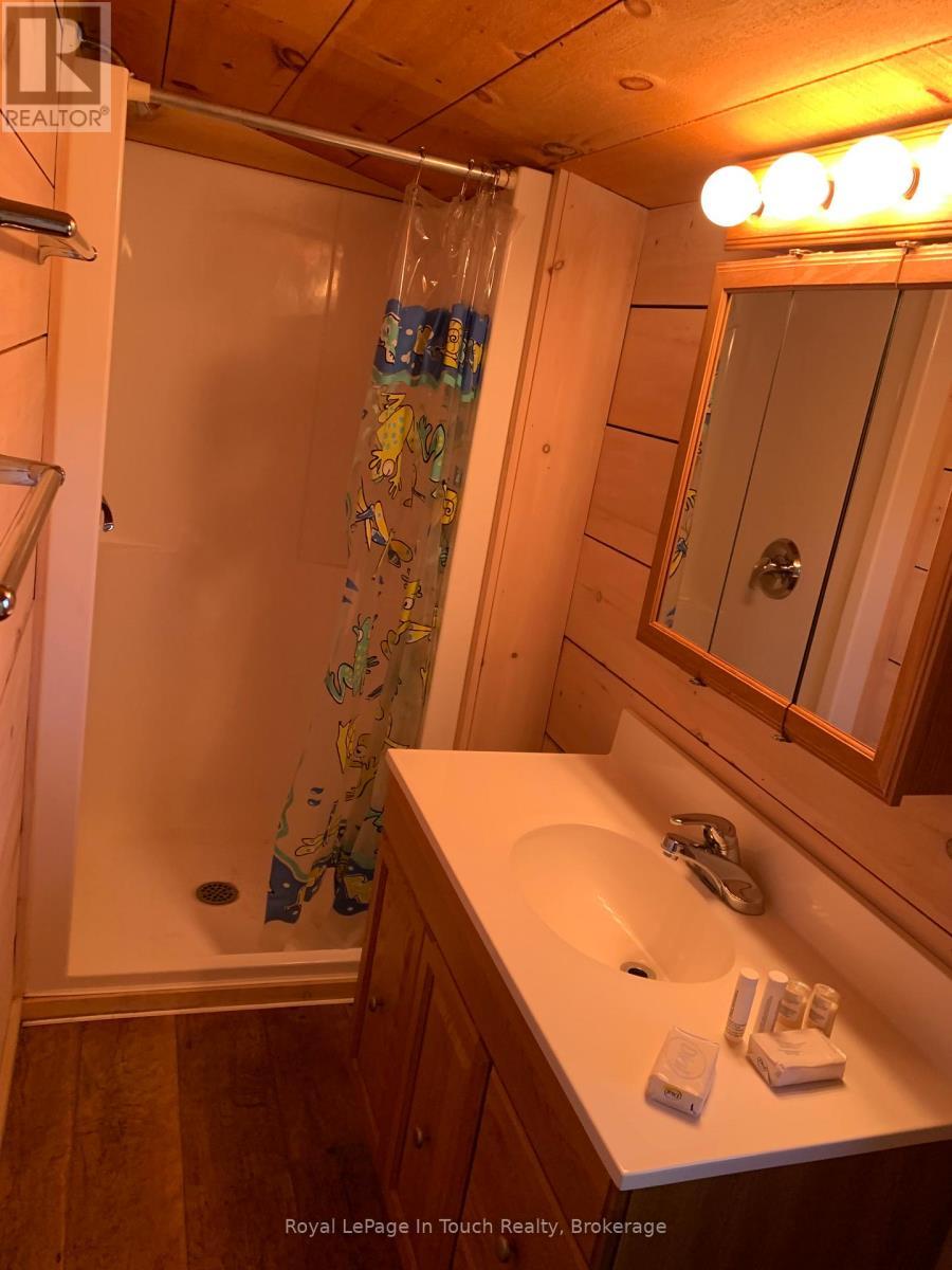 












ISLAND B462-1 ISLAND 462-1

,
The Archipelago (Archipelago South),




Ontario
P0J2T0

