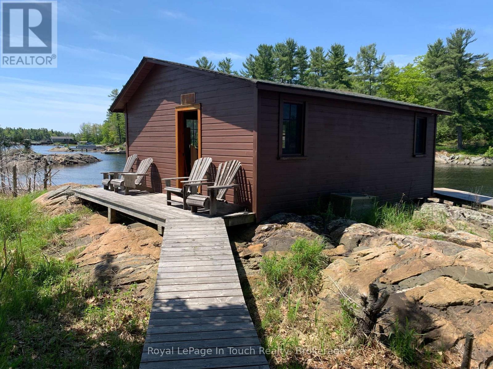 












ISLAND B462-1 ISLAND 462-1

,
The Archipelago (Archipelago South),




Ontario
P0J2T0

